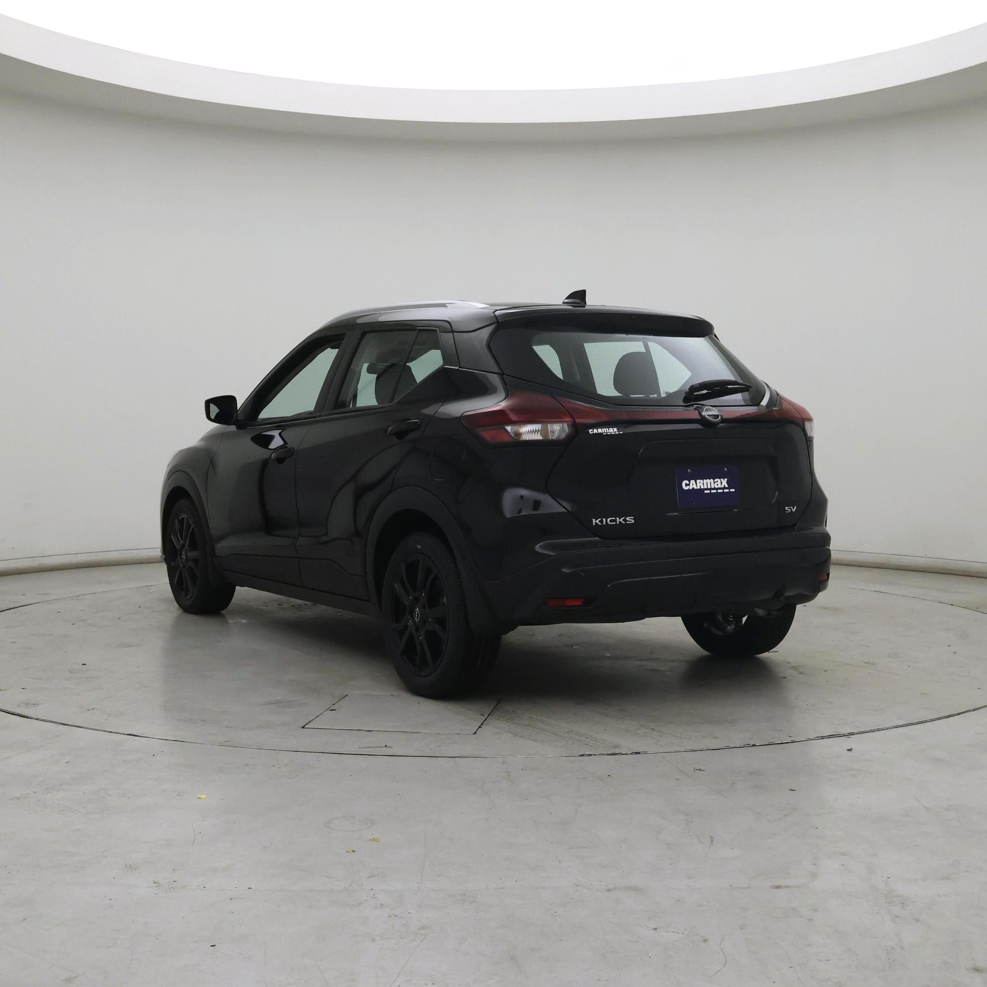 Thumbnail: 2023 Nissan Kicks - 2