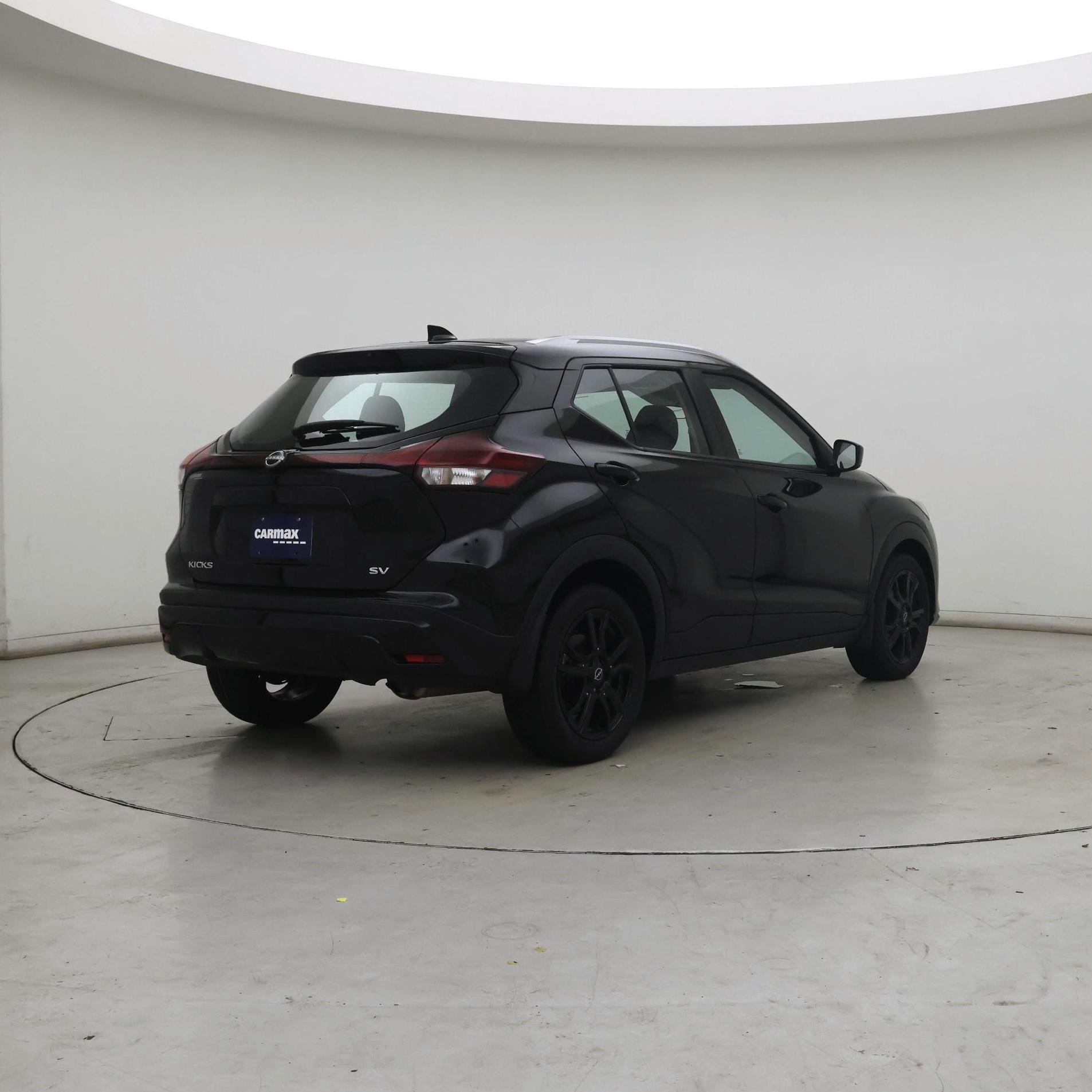 Thumbnail: 2023 Nissan Kicks - 8