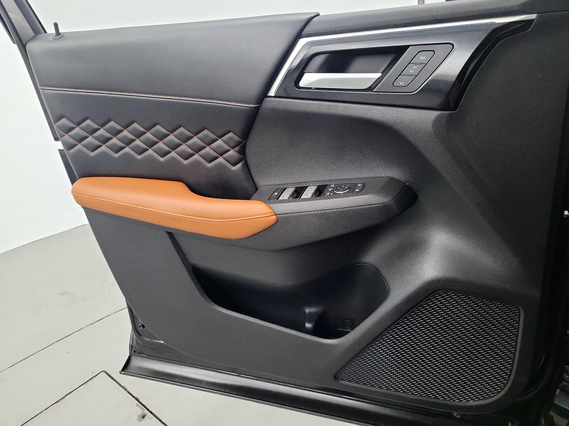 Thumbnail: 2022 Mitsubishi Outlander - 12