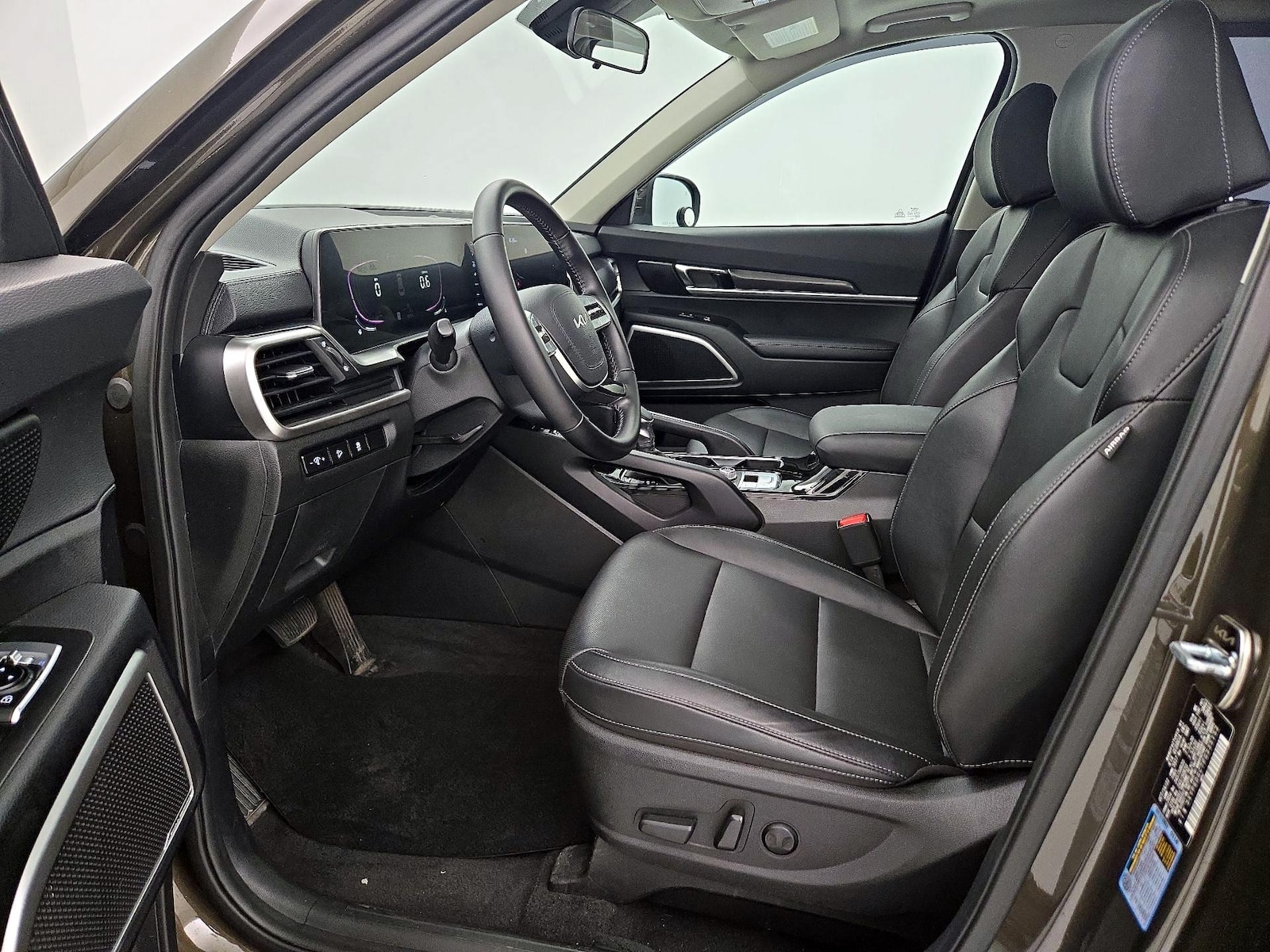 2023 Kia Telluride S - Photo 12