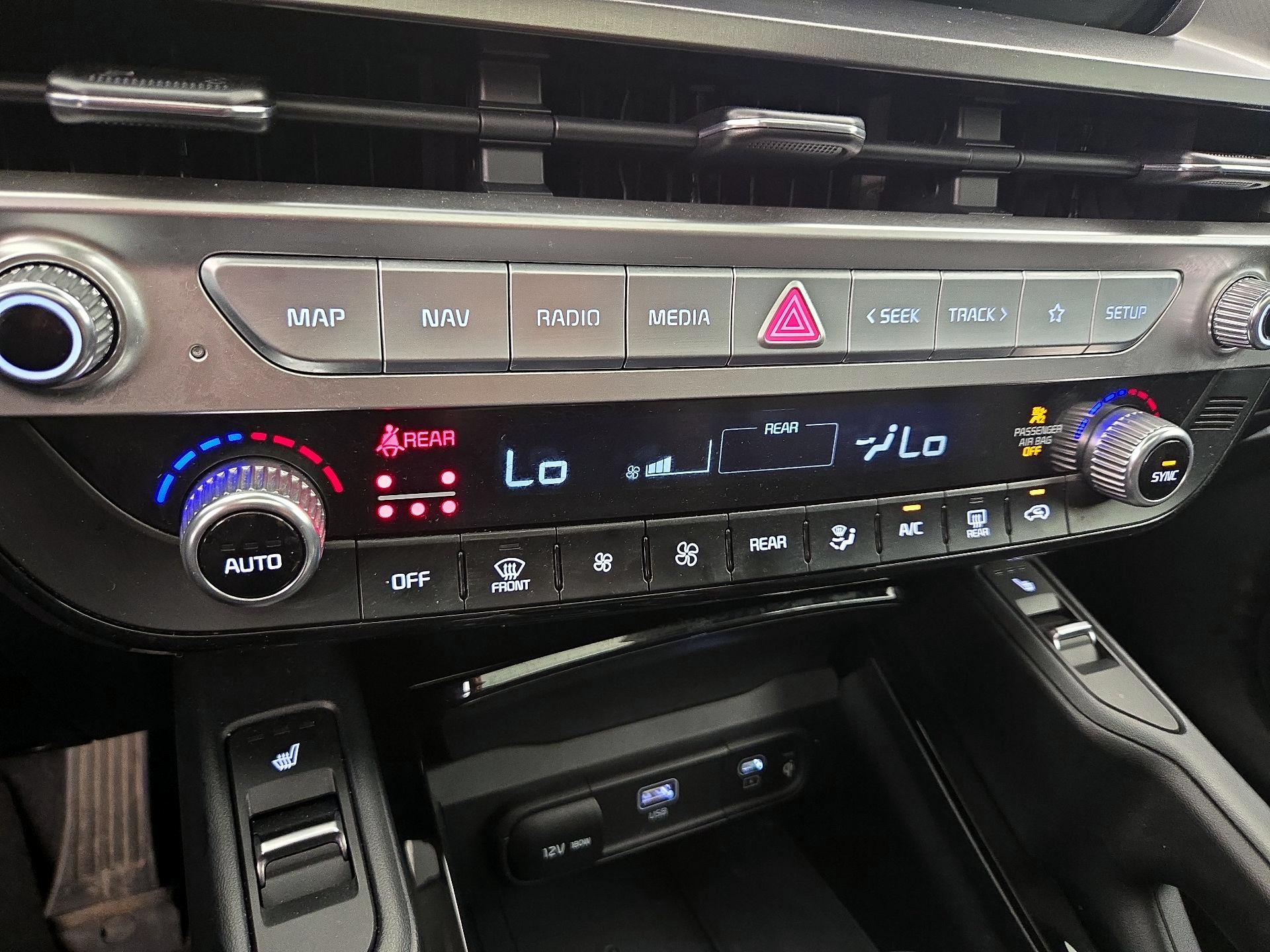 Thumbnail: 2023 Kia Telluride - 17
