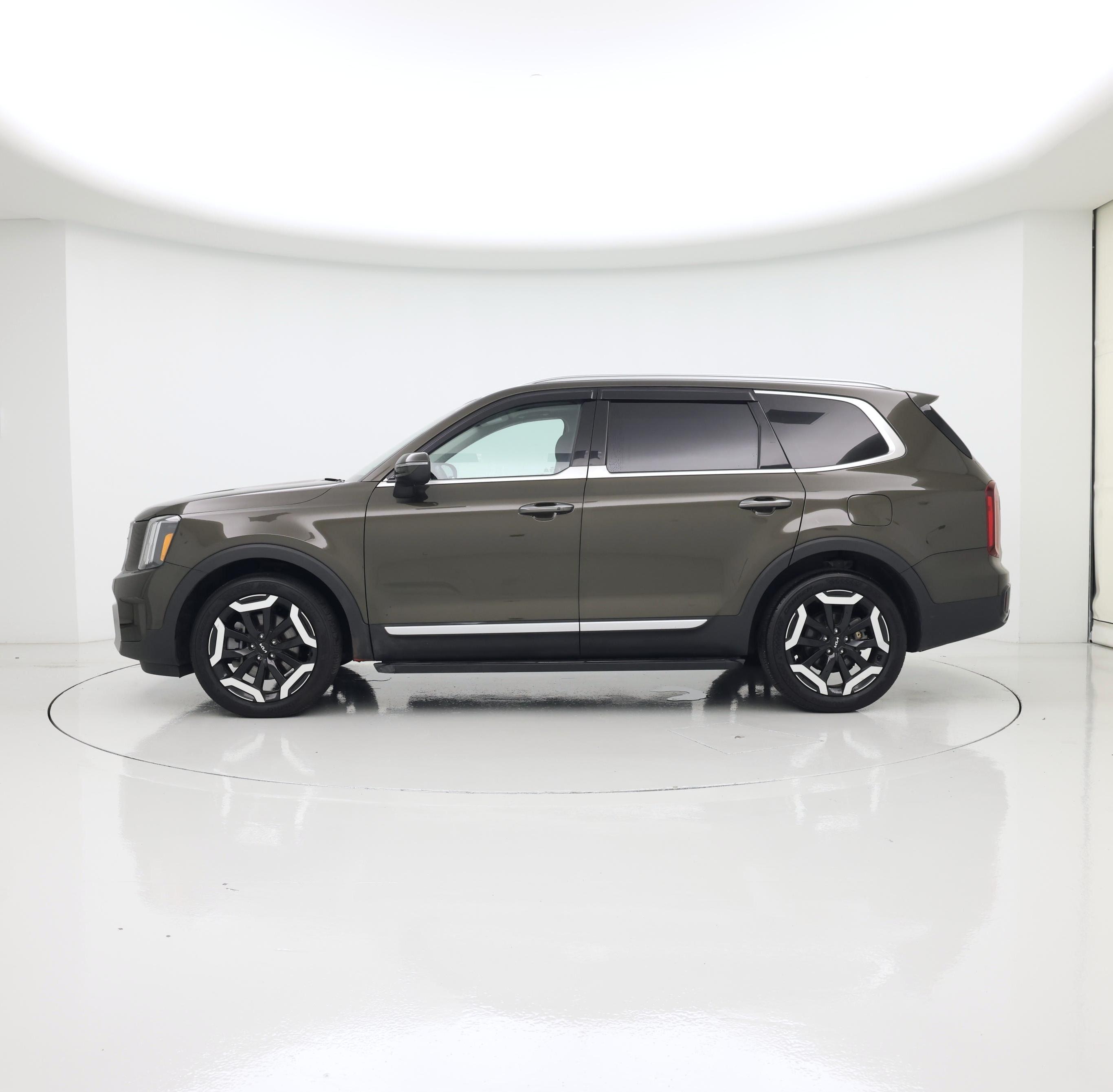 Thumbnail: 2023 Kia Telluride - 3