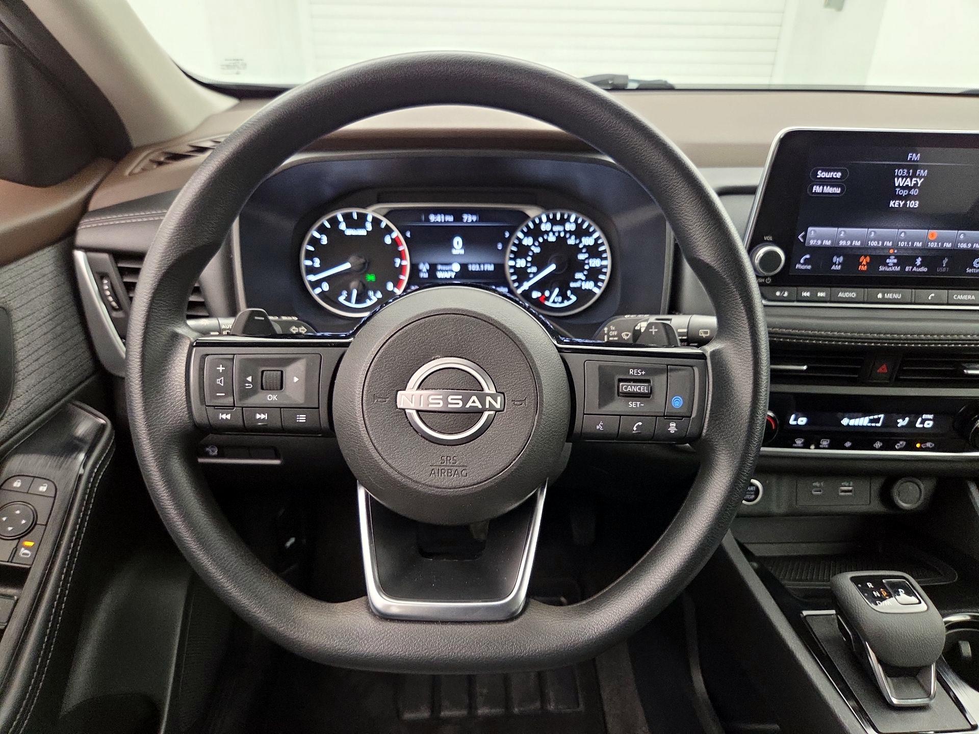 Thumbnail: 2023 Nissan Rogue - 10