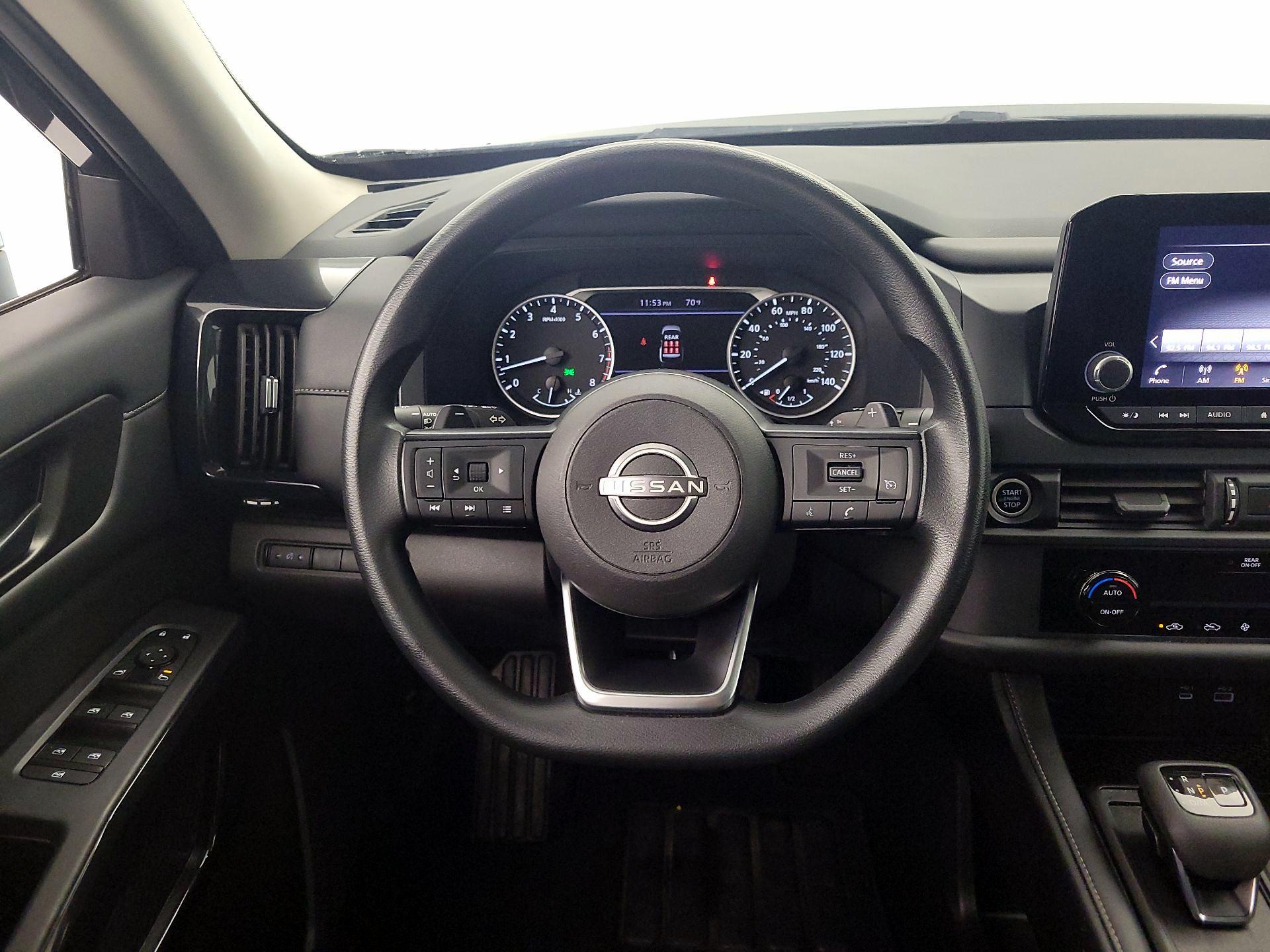 Thumbnail: 2023 Nissan Pathfinder - 10
