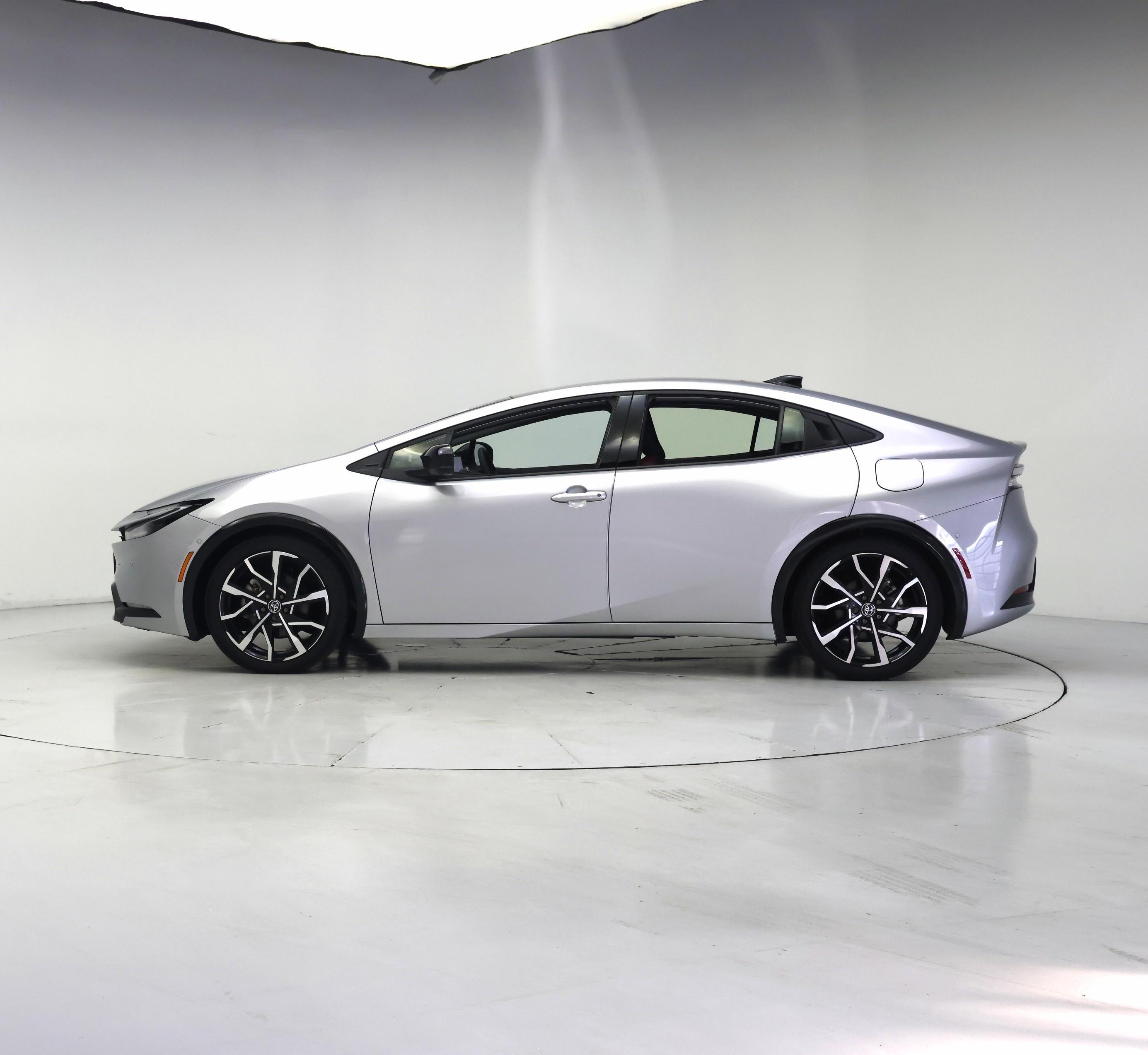 Thumbnail: 2025 Toyota Prius - 3