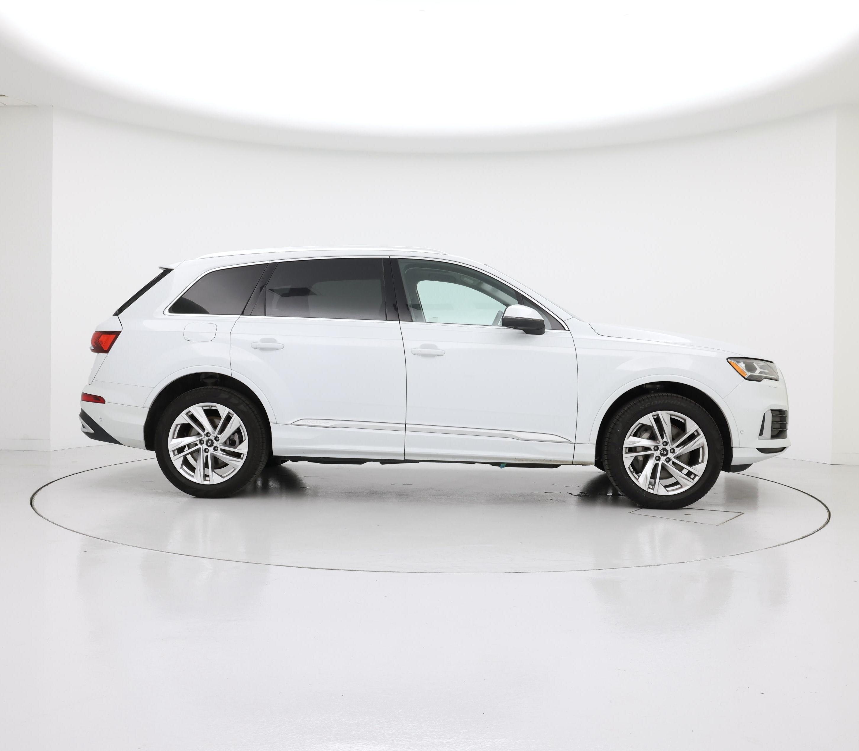 Thumbnail: 2023 Audi Q7 - 7