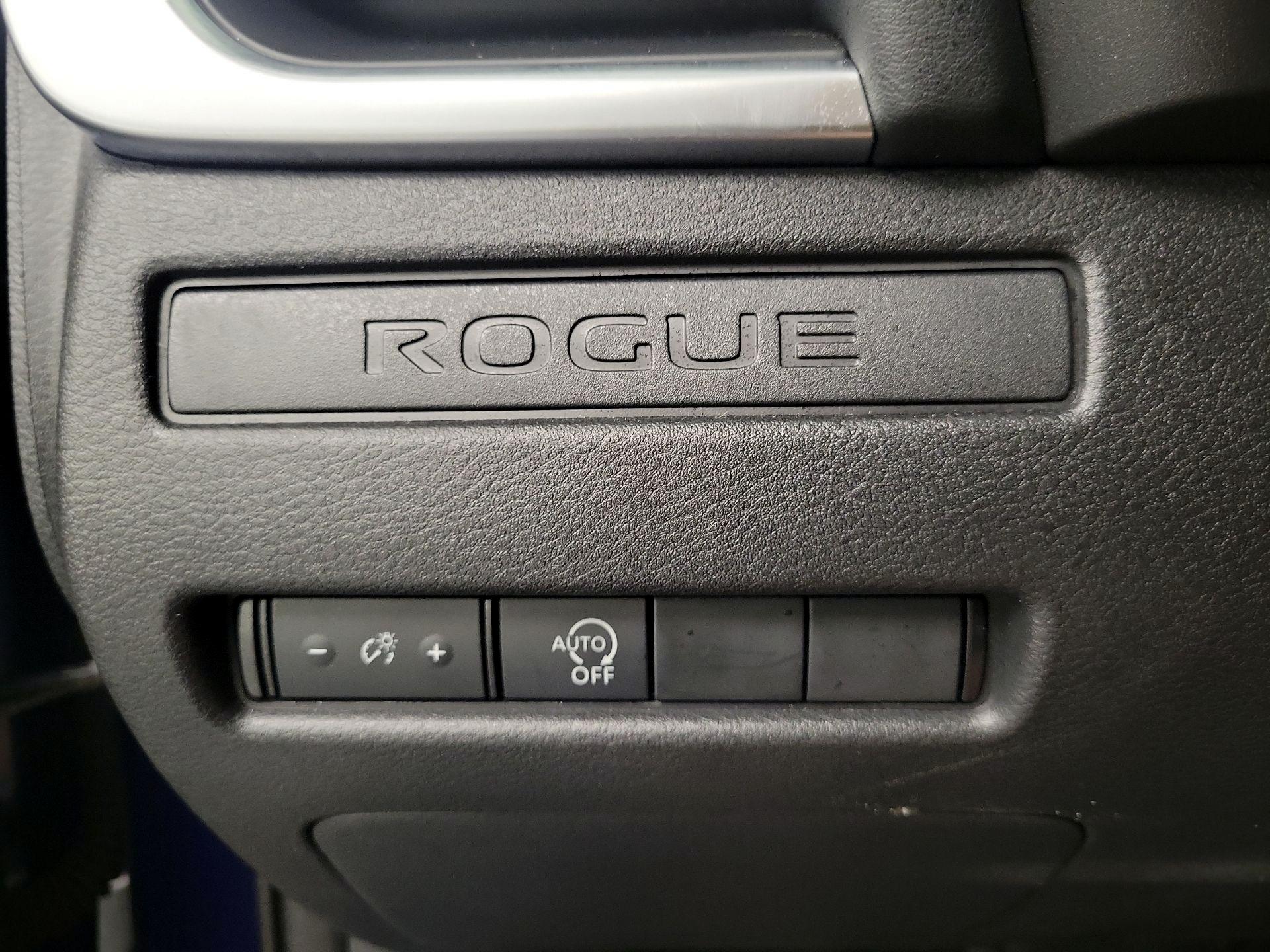 Thumbnail: 2023 Nissan Rogue - 13