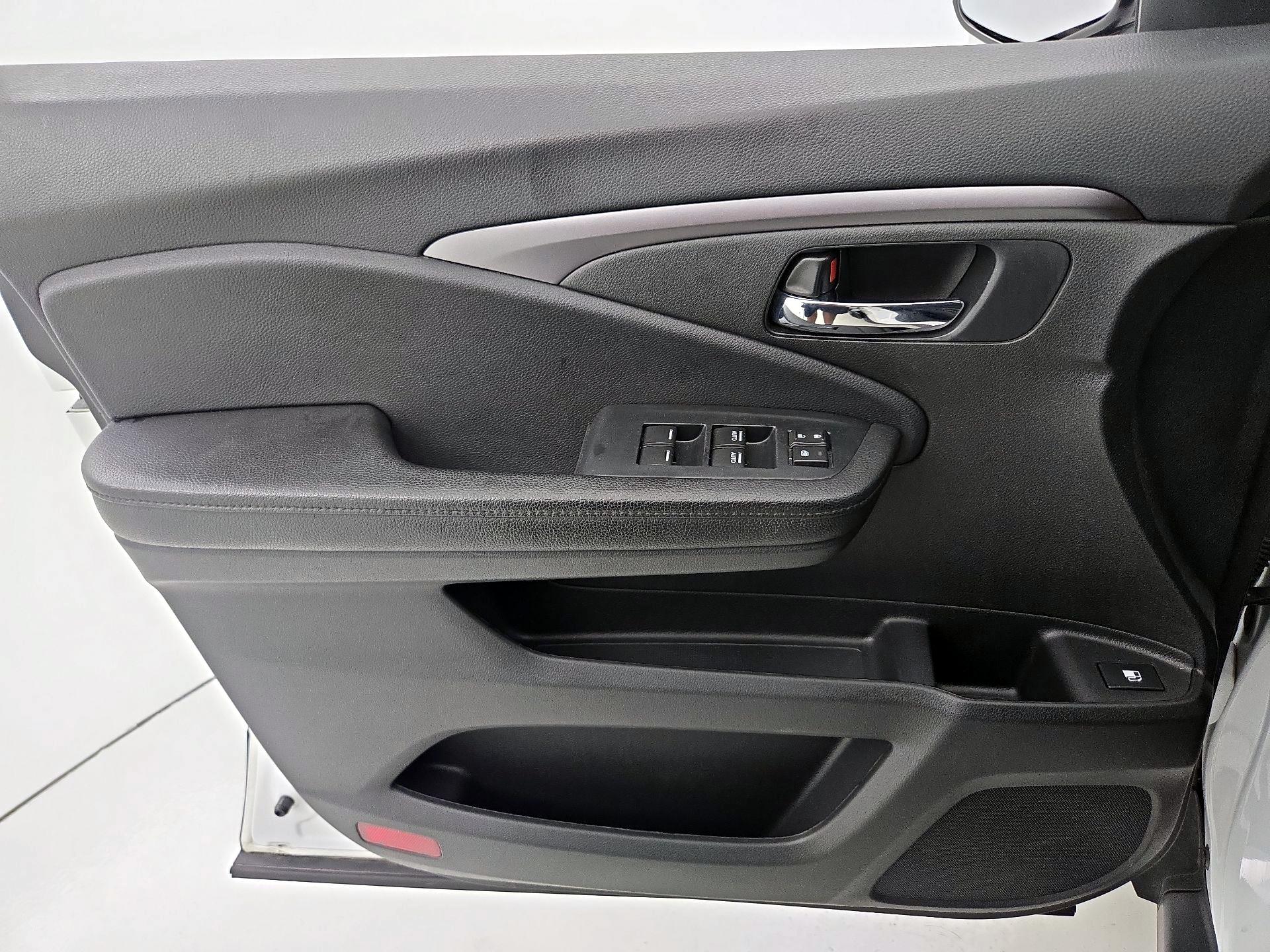 Thumbnail: 2022 Honda Pilot - 12