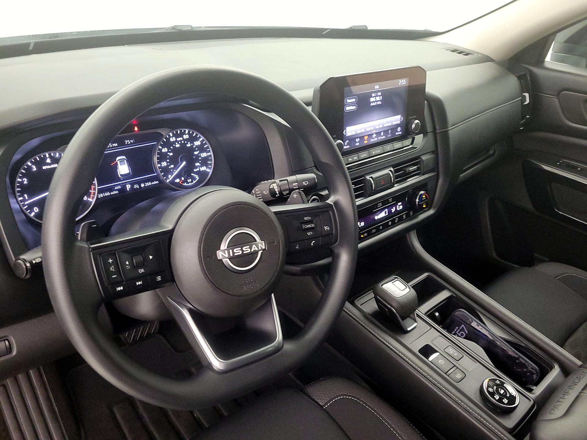 Thumbnail: 2024 Nissan Pathfinder - 9