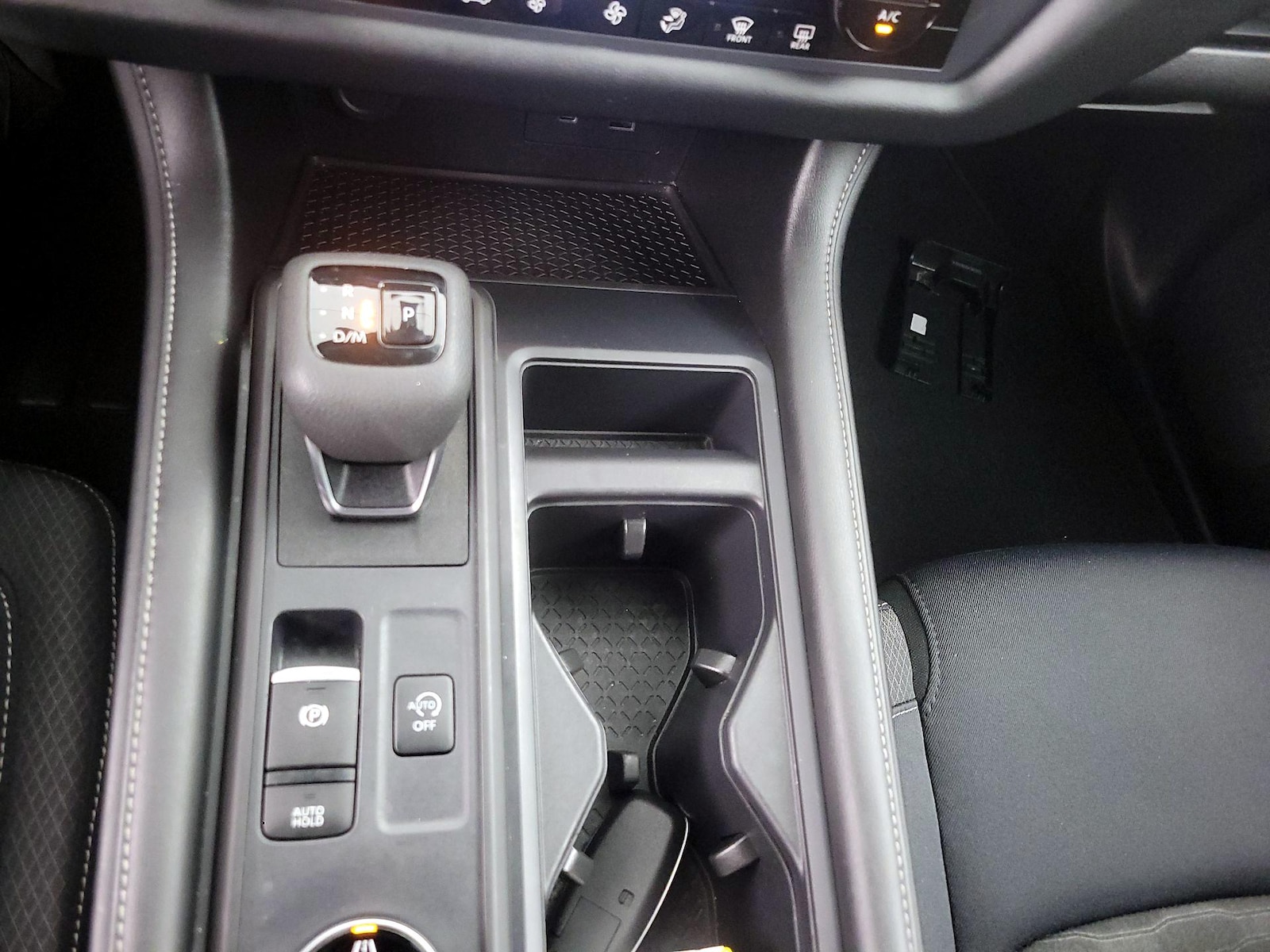 2024 Nissan Pathfinder S - Photo 18