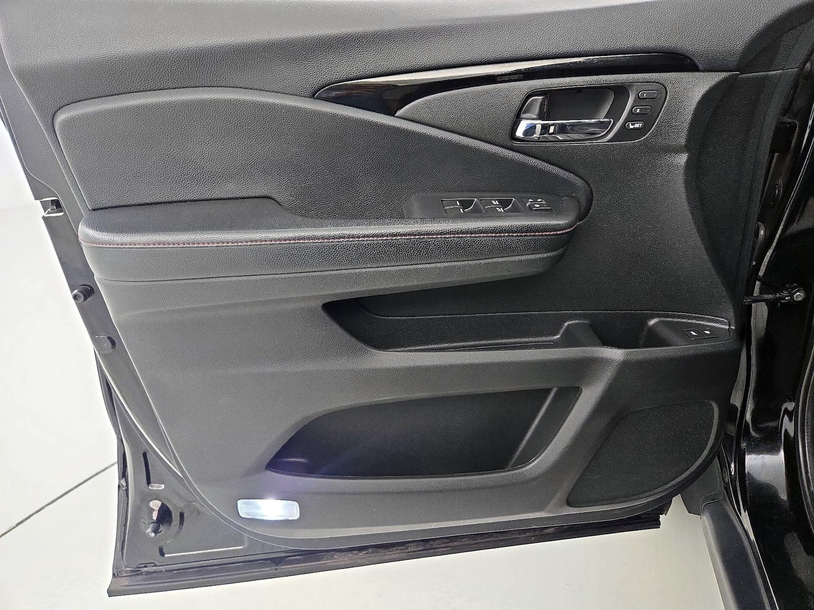 2020 Honda Pilot Black Edition - Photo 13