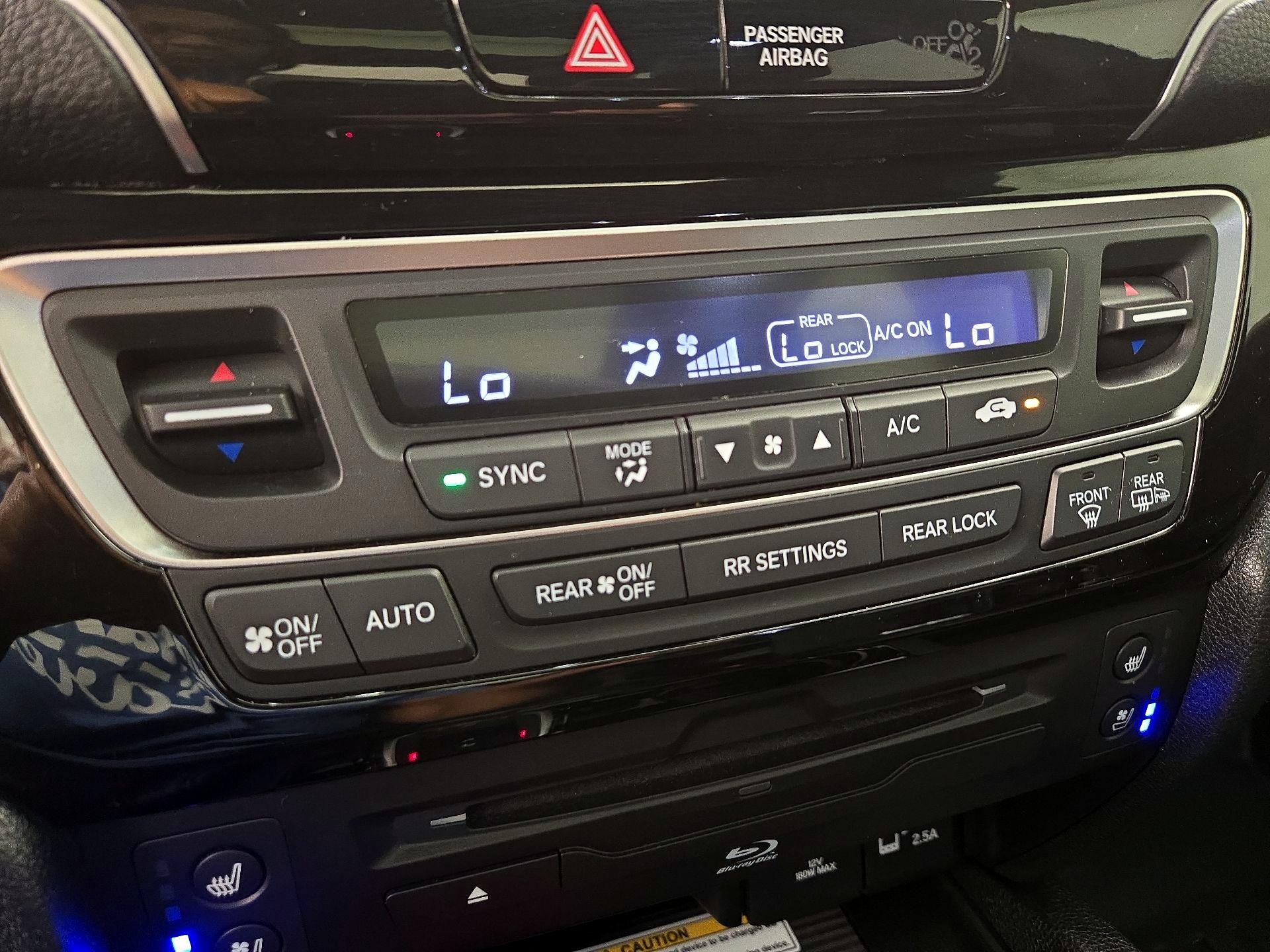 Thumbnail: 2020 Honda Pilot - 17