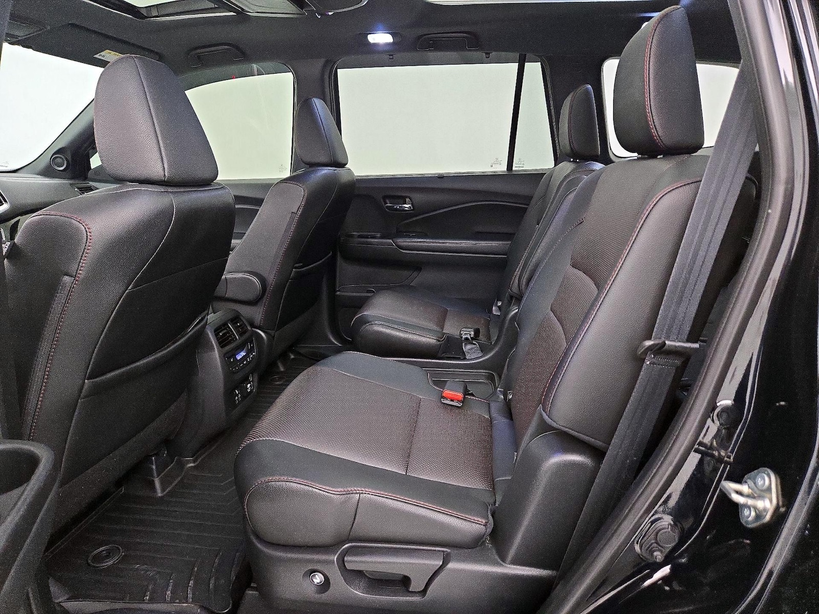 2020 Honda Pilot Black Edition - Photo 22