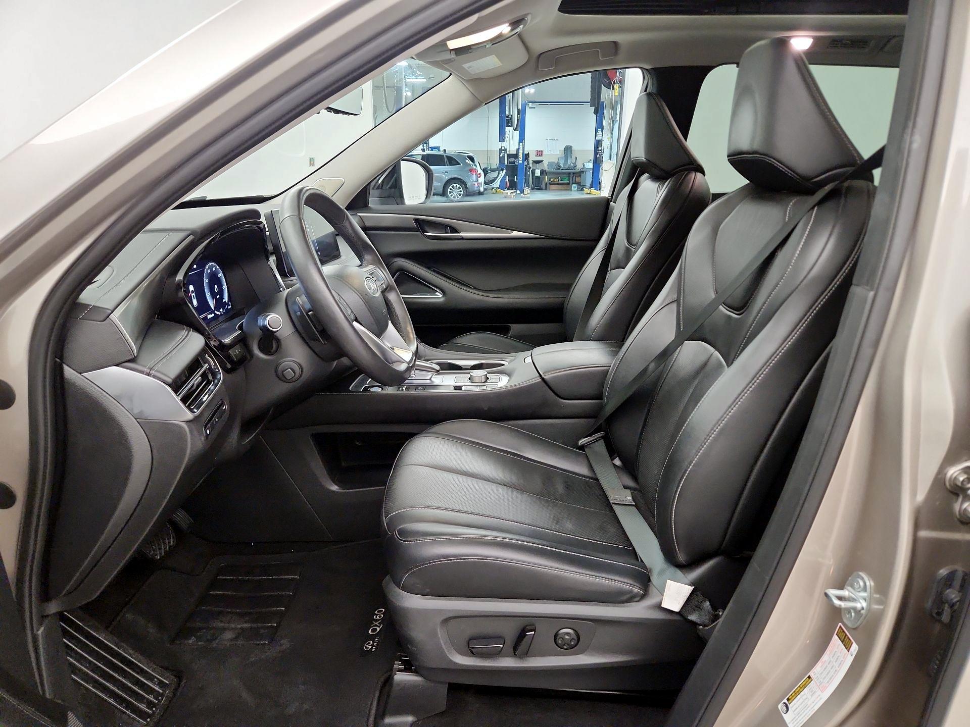 Thumbnail: 2023 INFINITI QX60 - 11