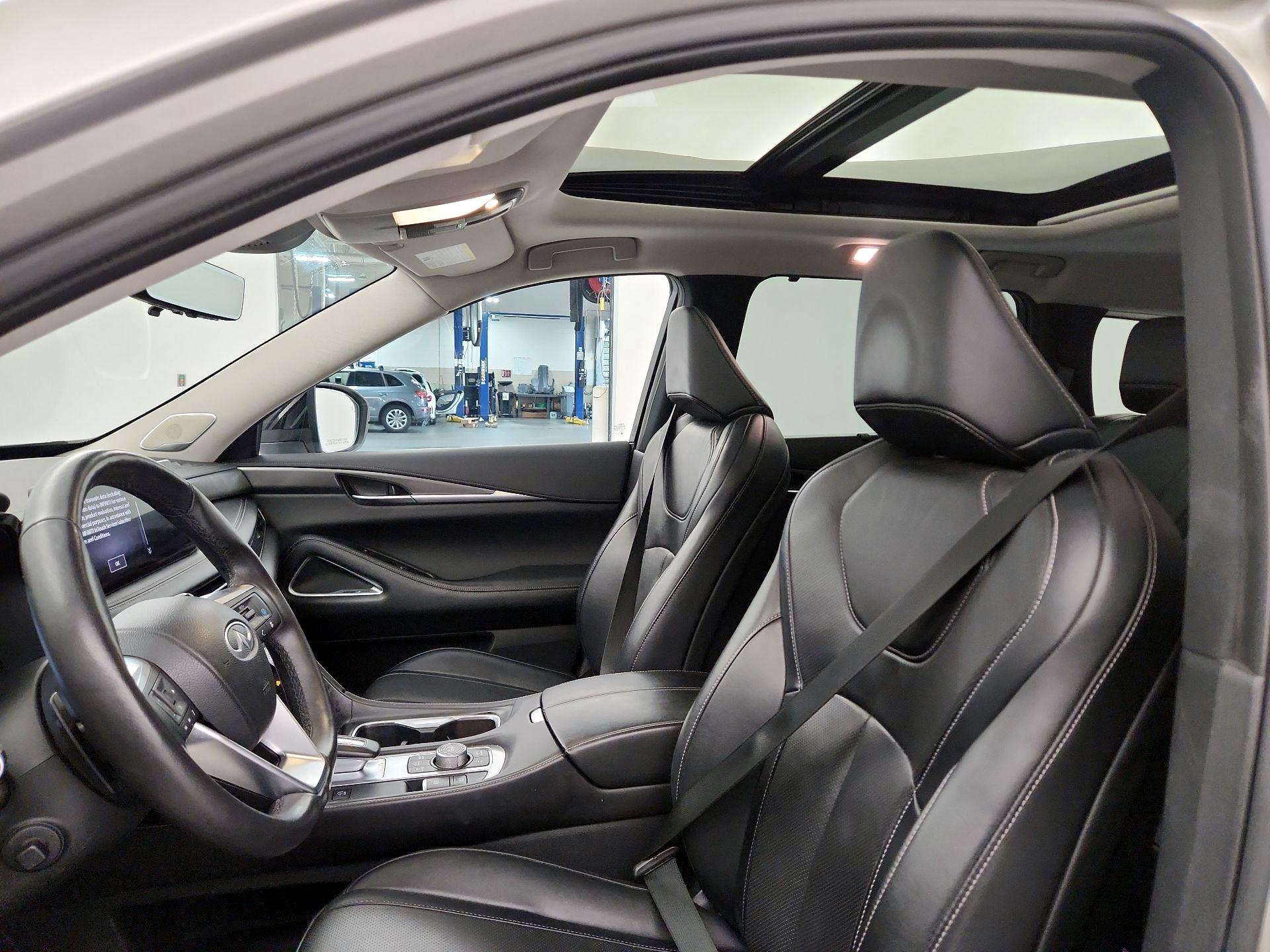 Thumbnail: 2023 INFINITI QX60 - 18