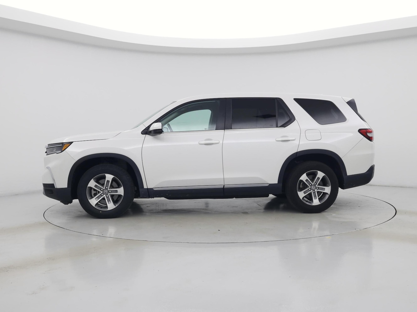 2025 Honda Pilot EX-L - Photo 4