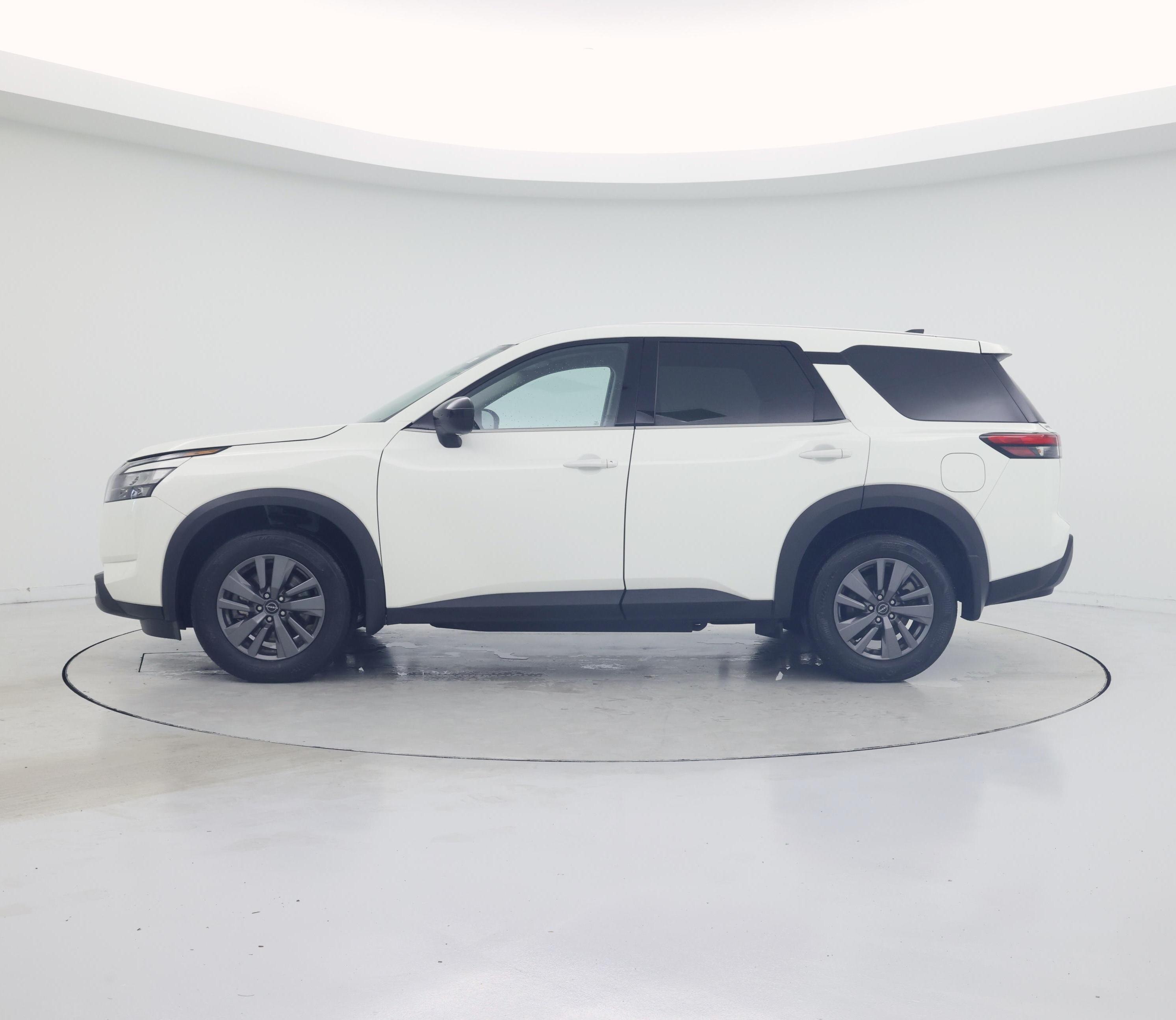 Thumbnail: 2024 Nissan Pathfinder - 3