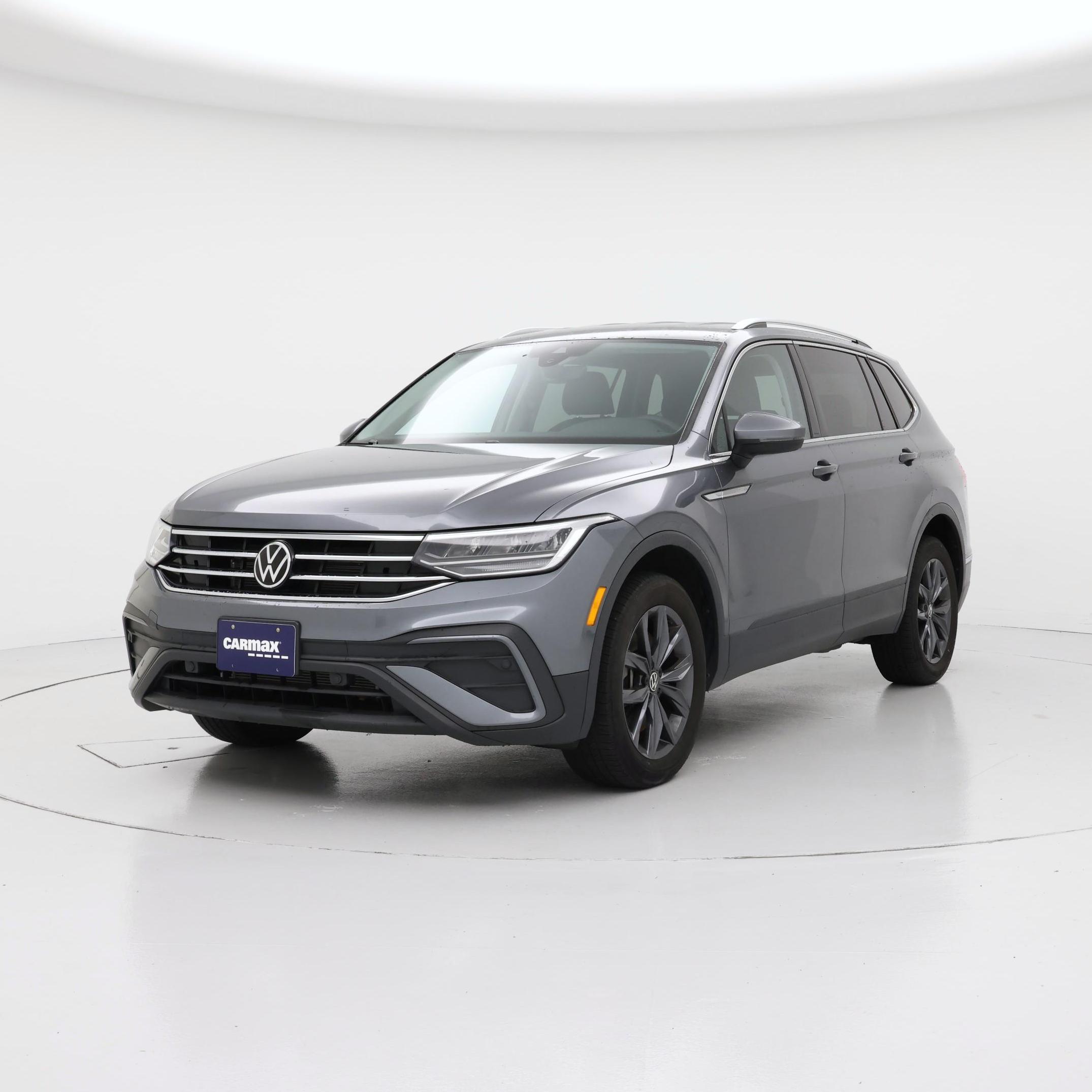 Thumbnail: 2023 Volkswagen Tiguan - 4