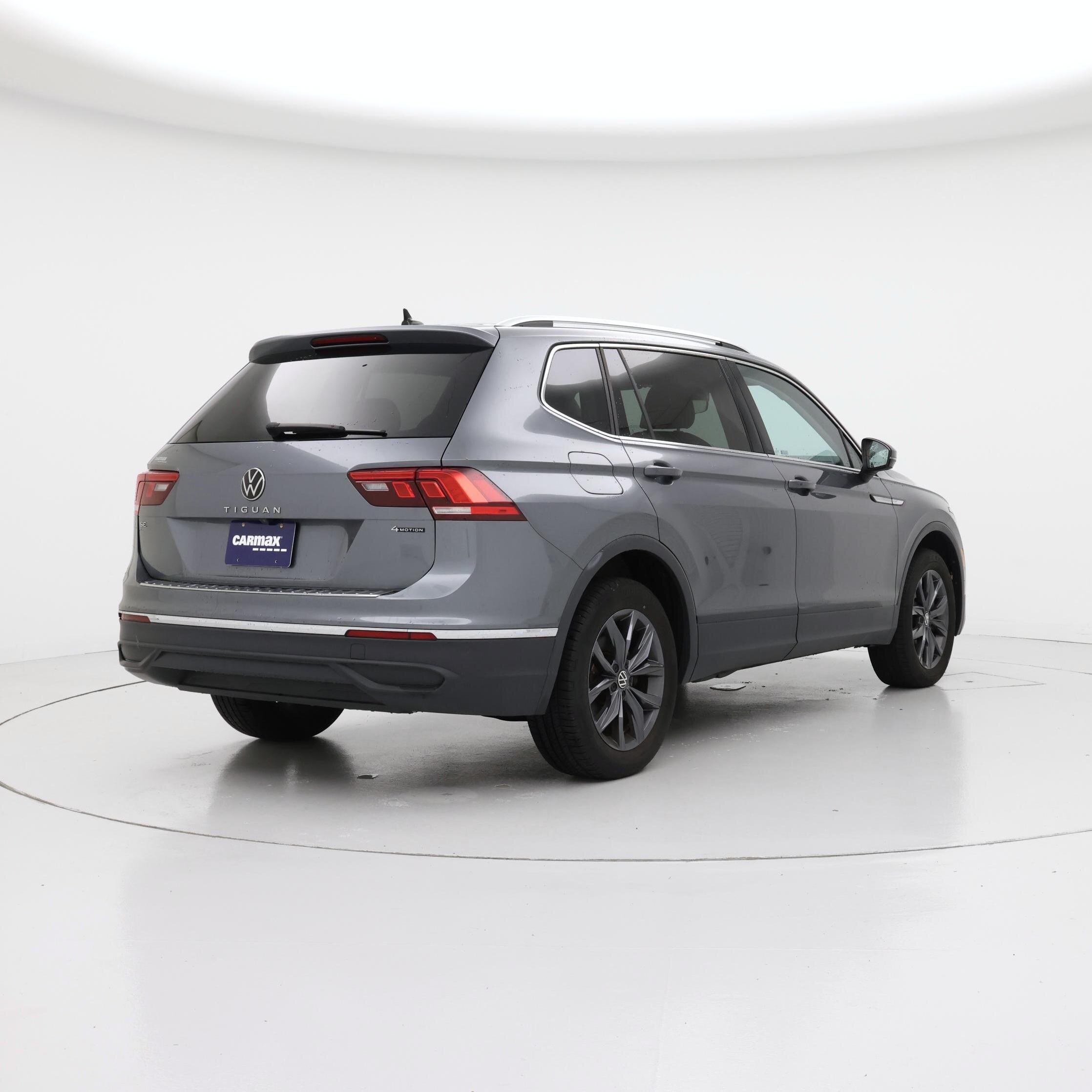 Thumbnail: 2023 Volkswagen Tiguan - 8