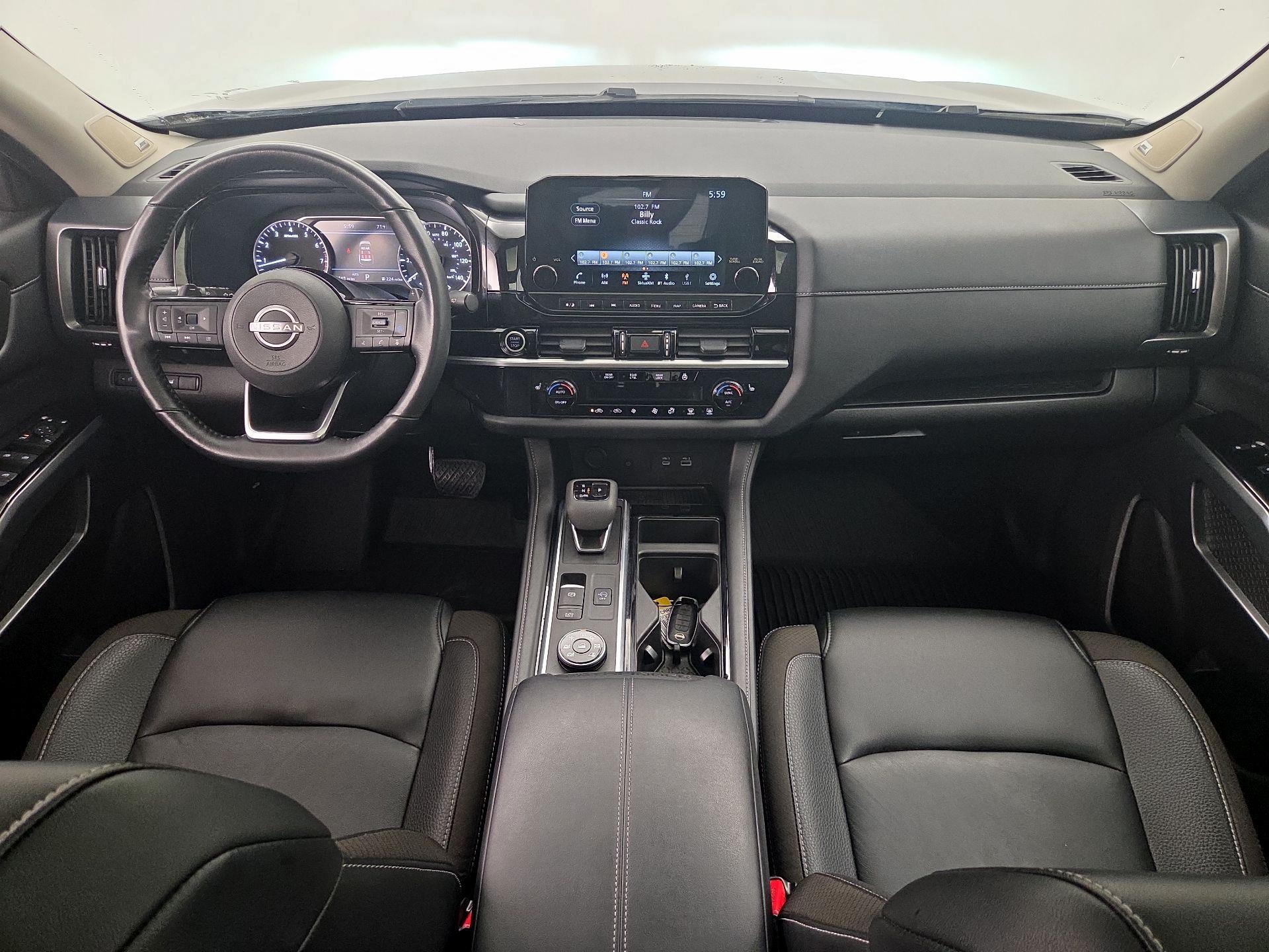 Thumbnail: 2023 Nissan Pathfinder - 9