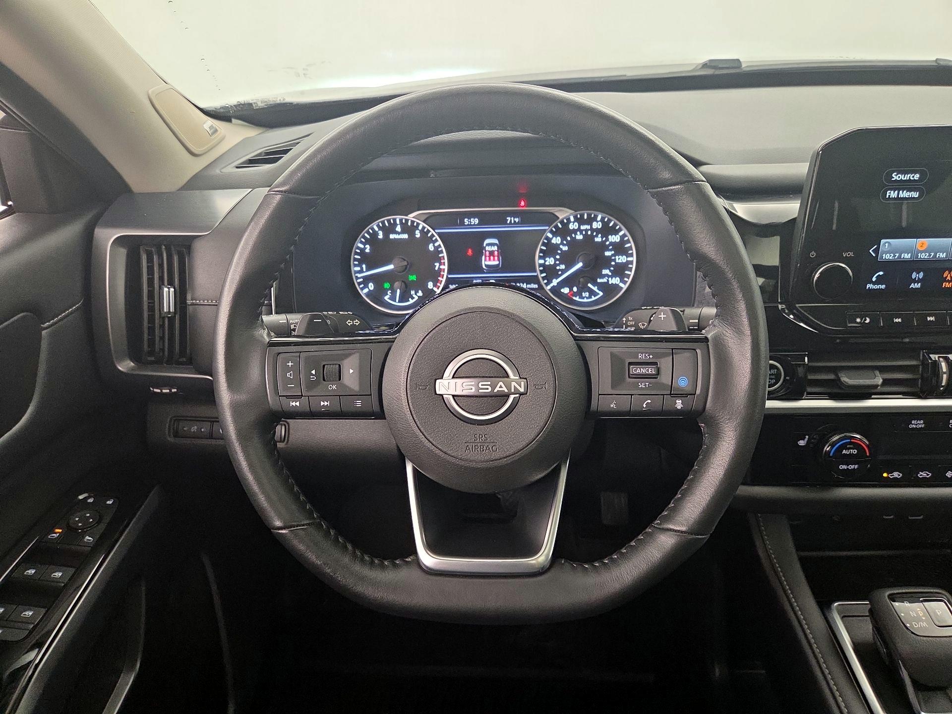 Thumbnail: 2023 Nissan Pathfinder - 10