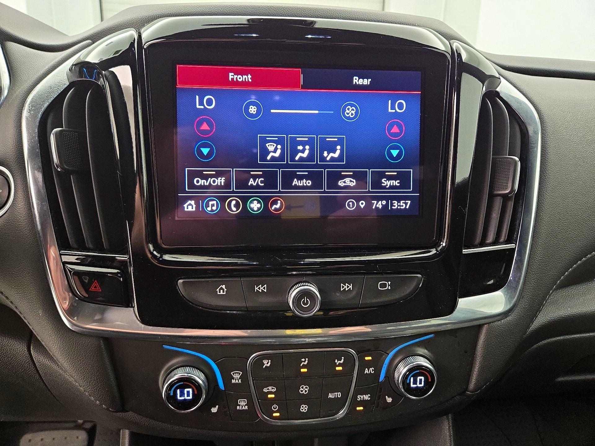 Thumbnail: 2023 Chevrolet Traverse - 16