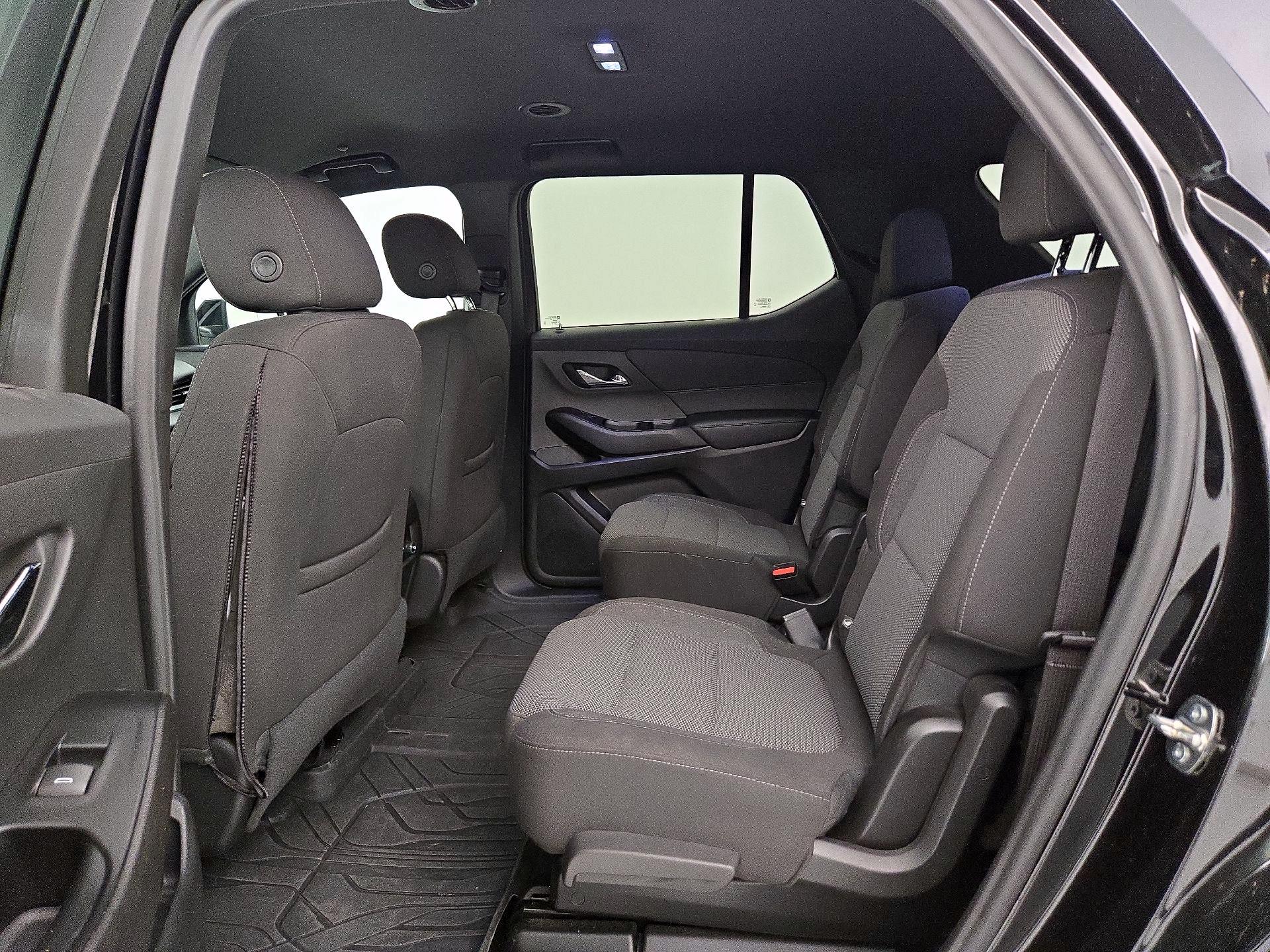Thumbnail: 2023 Chevrolet Traverse - 19