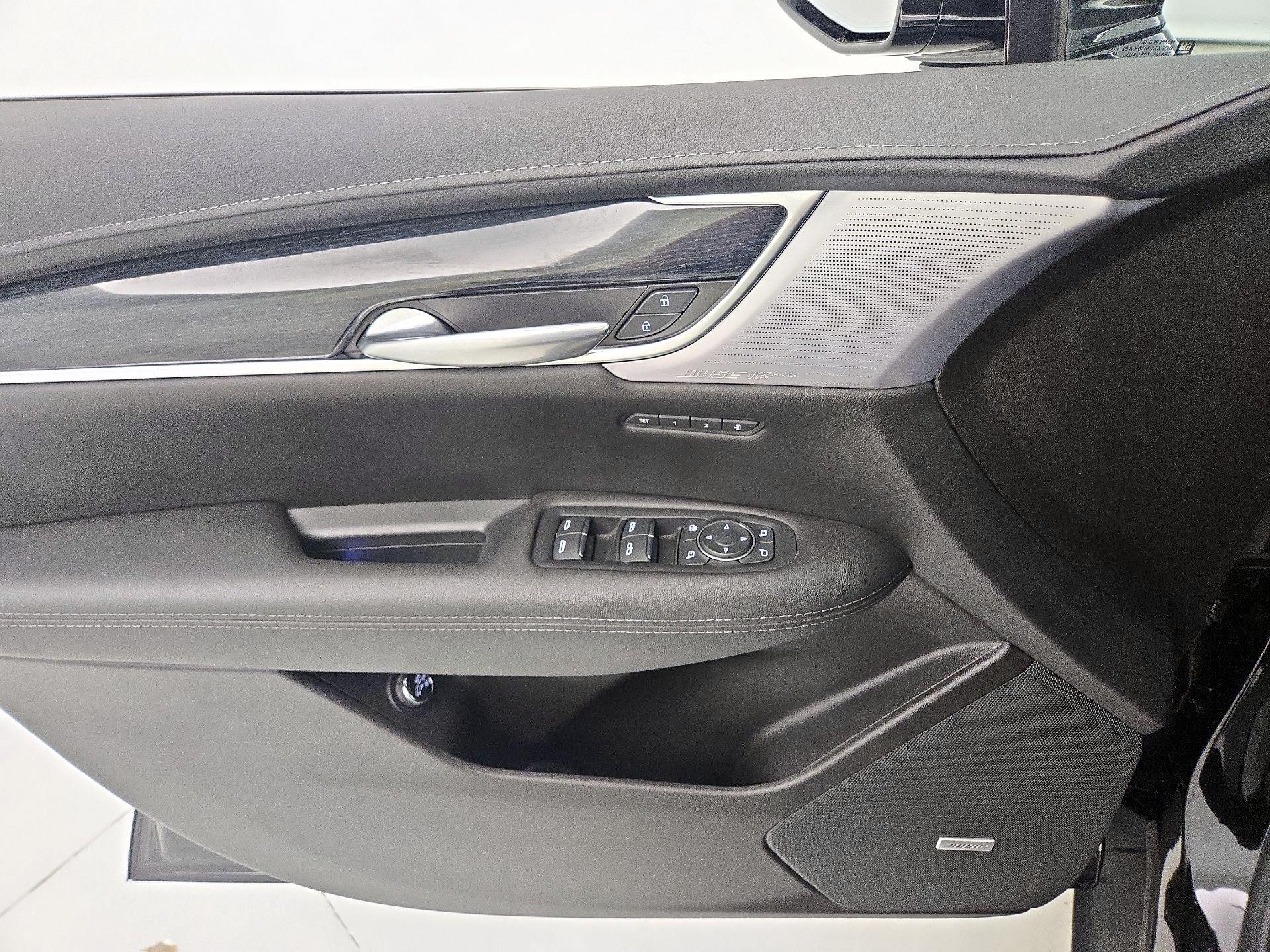 Thumbnail: 2024 Cadillac XT5 - 12