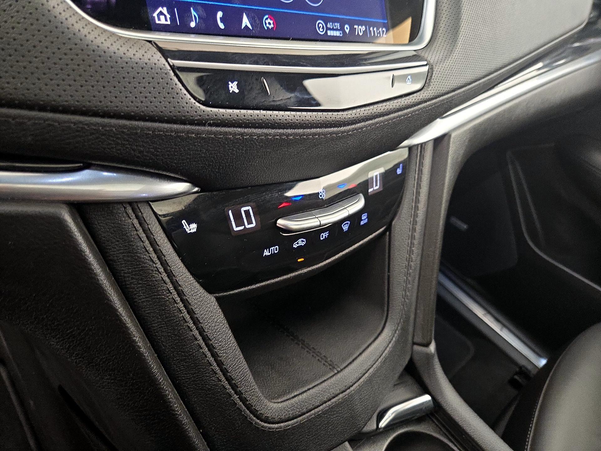 Thumbnail: 2024 Cadillac XT5 - 17