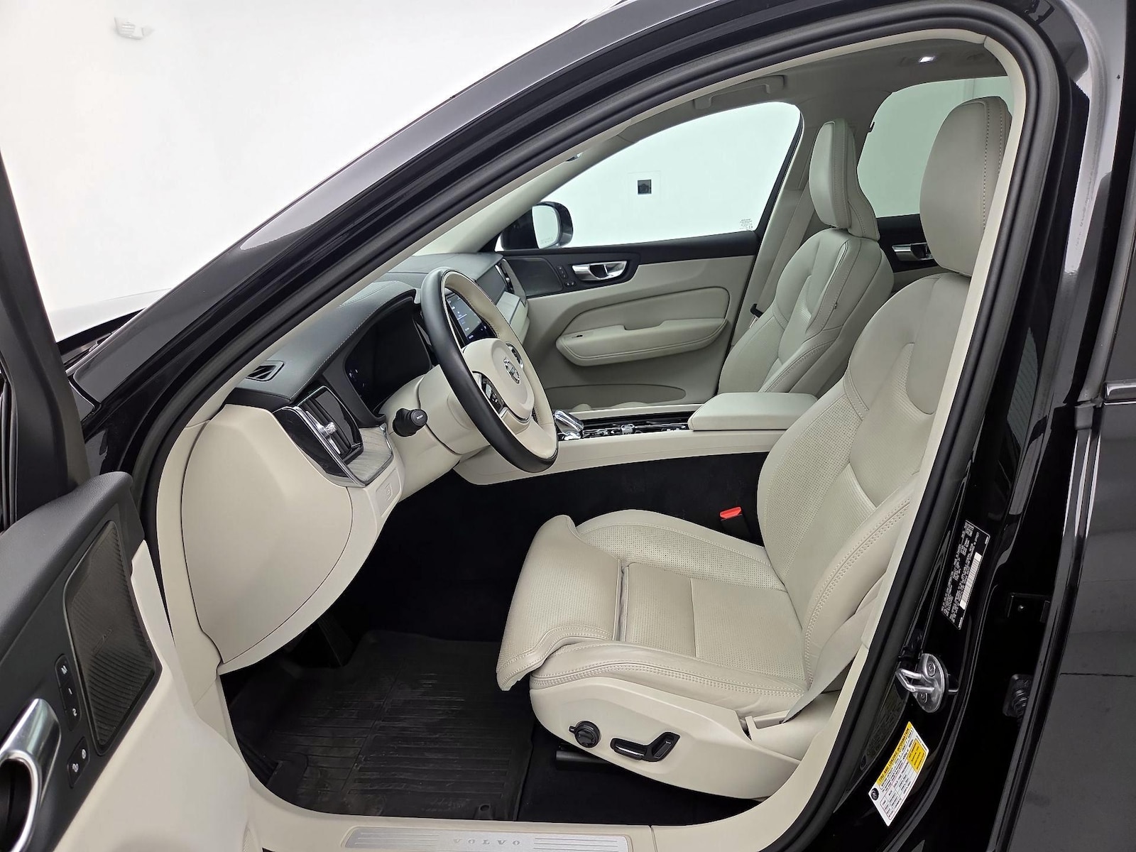 2023 Volvo XC60 Ultimate - Photo 12
