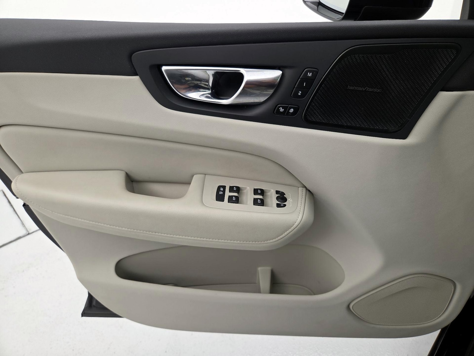 2023 Volvo XC60 Ultimate - Photo 13