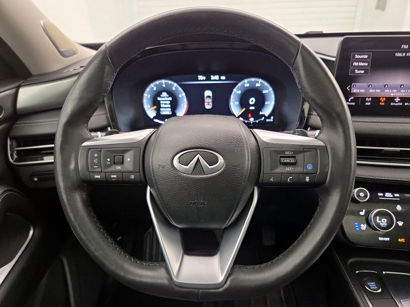 2023 INFINITI QX60 LUXE - Photo 11