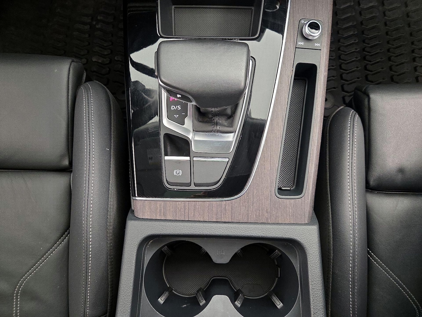 2024 Audi Q5 Premium Plus - Photo 18