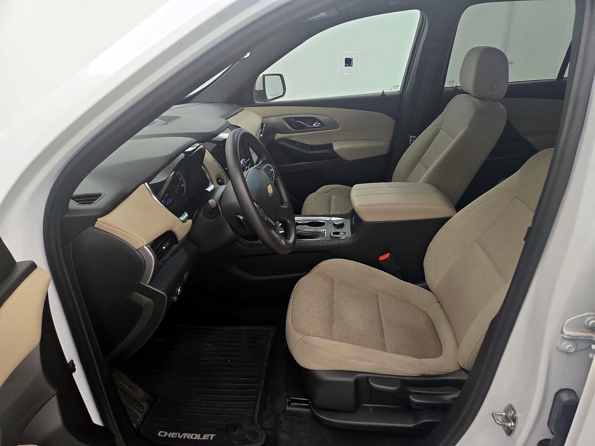 Thumbnail: 2023 Chevrolet Traverse - 11