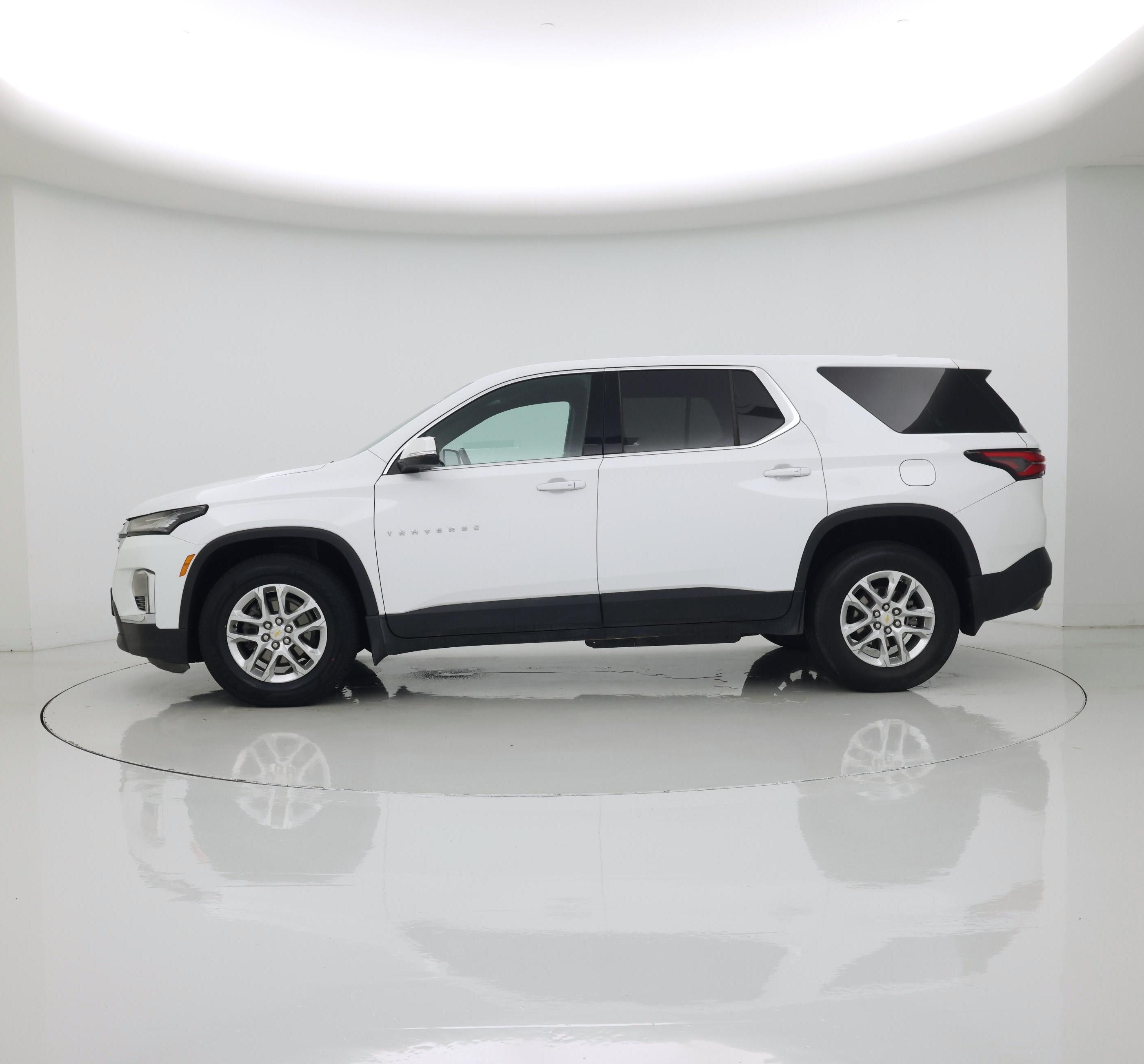 Thumbnail: 2023 Chevrolet Traverse - 3