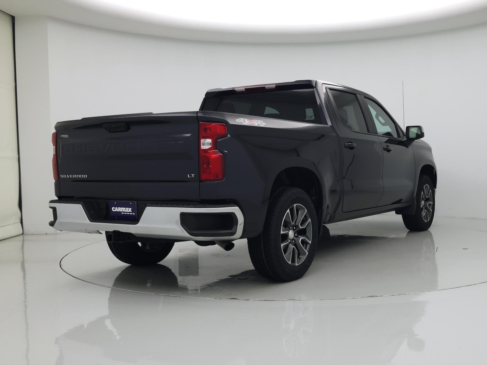2024 Chevrolet Silverado 1500 LT - Photo 9