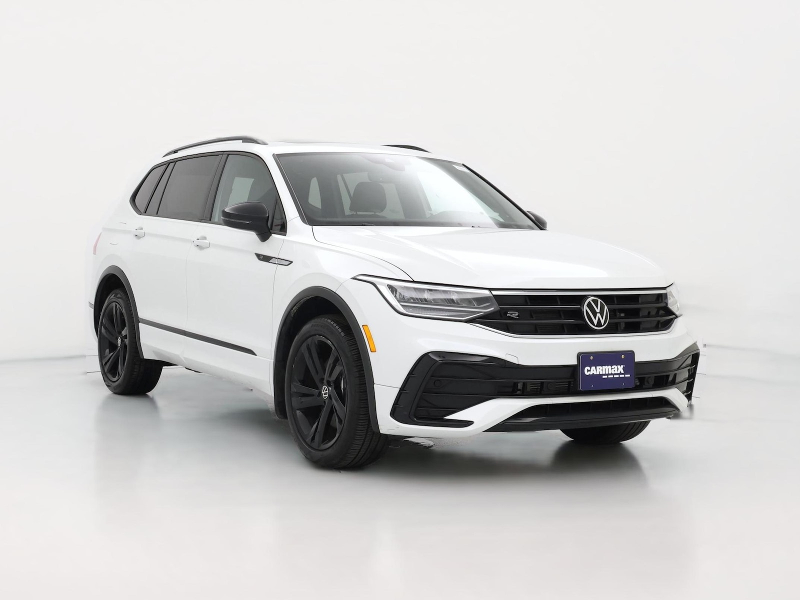 2023 Volkswagen Tiguan SE R-LINE BLACK - Photo 1