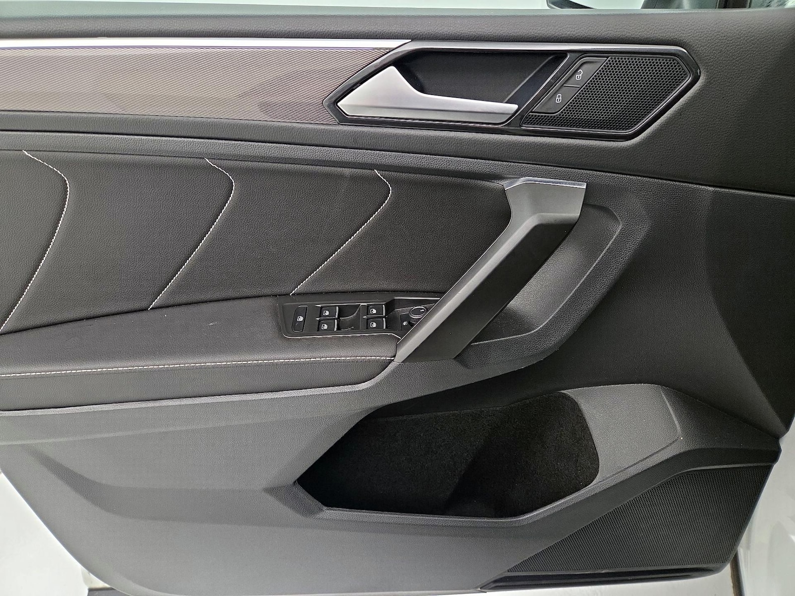 2023 Volkswagen Tiguan SE R-LINE BLACK - Photo 13