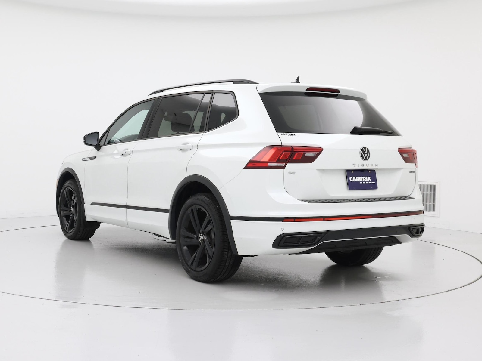 2023 Volkswagen Tiguan SE R-LINE BLACK - Photo 3