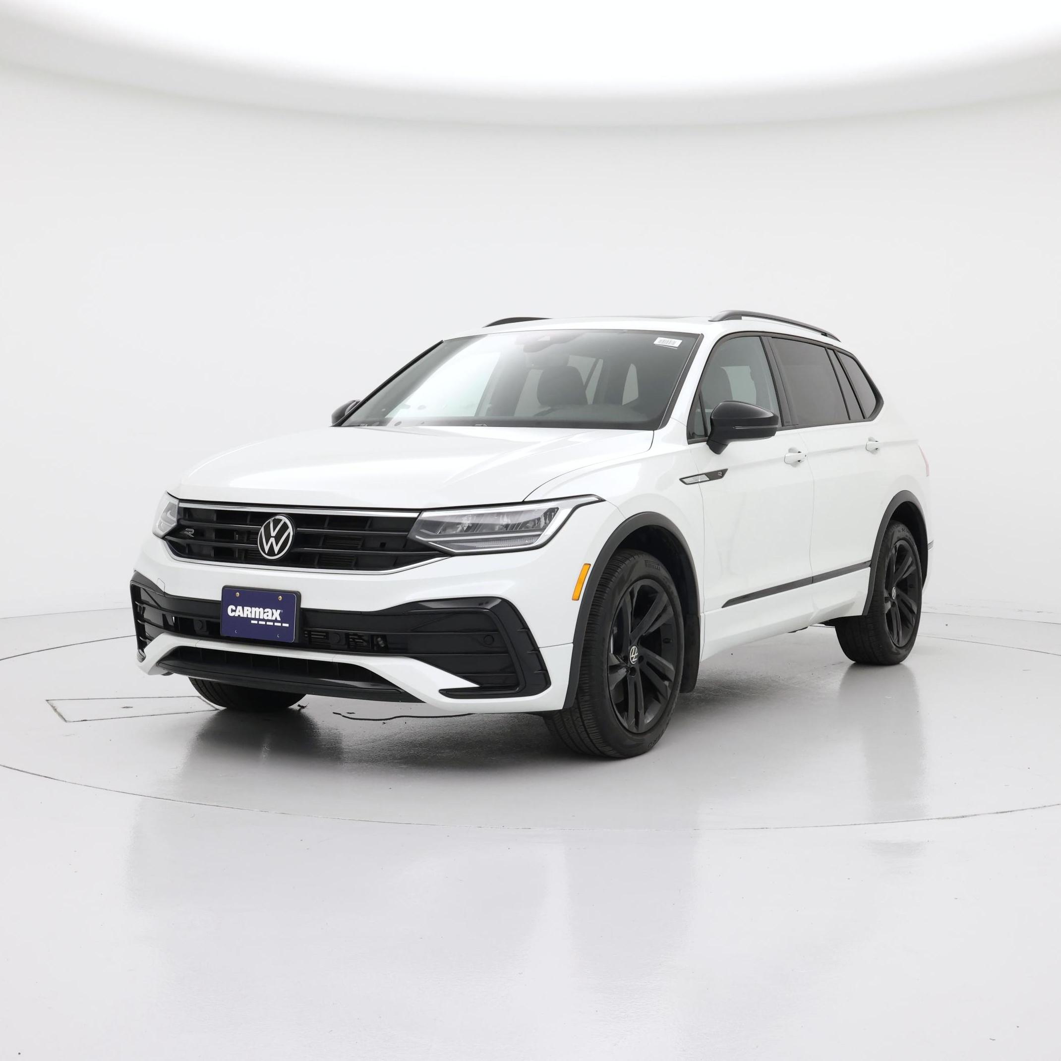 Thumbnail: 2023 Volkswagen Tiguan - 4