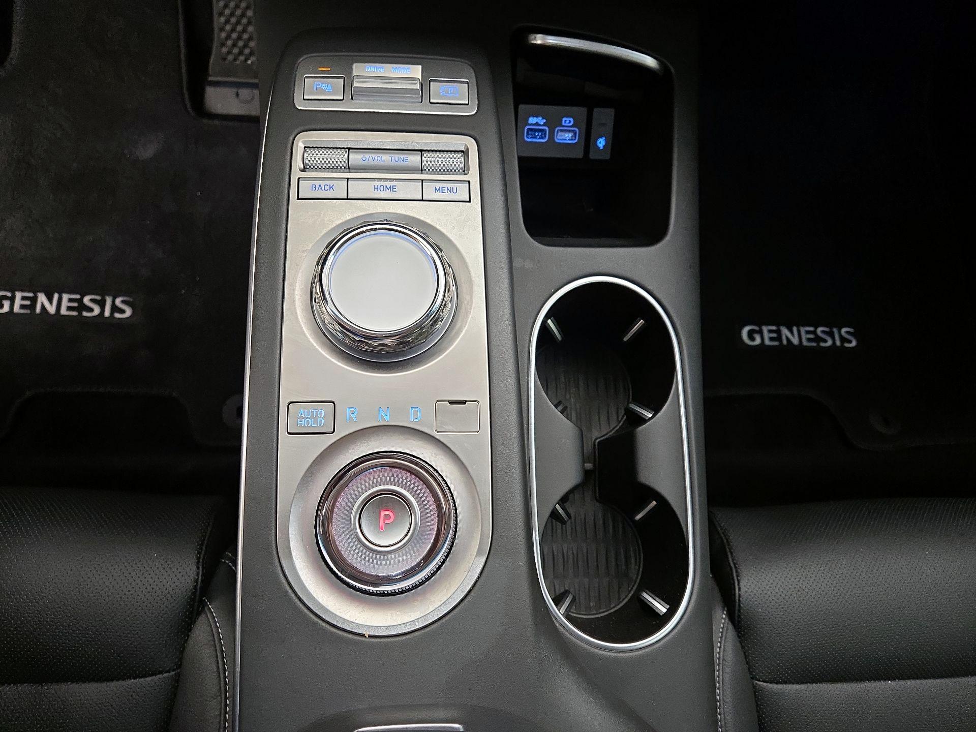 Thumbnail: 2024 Genesis GV70 - 18