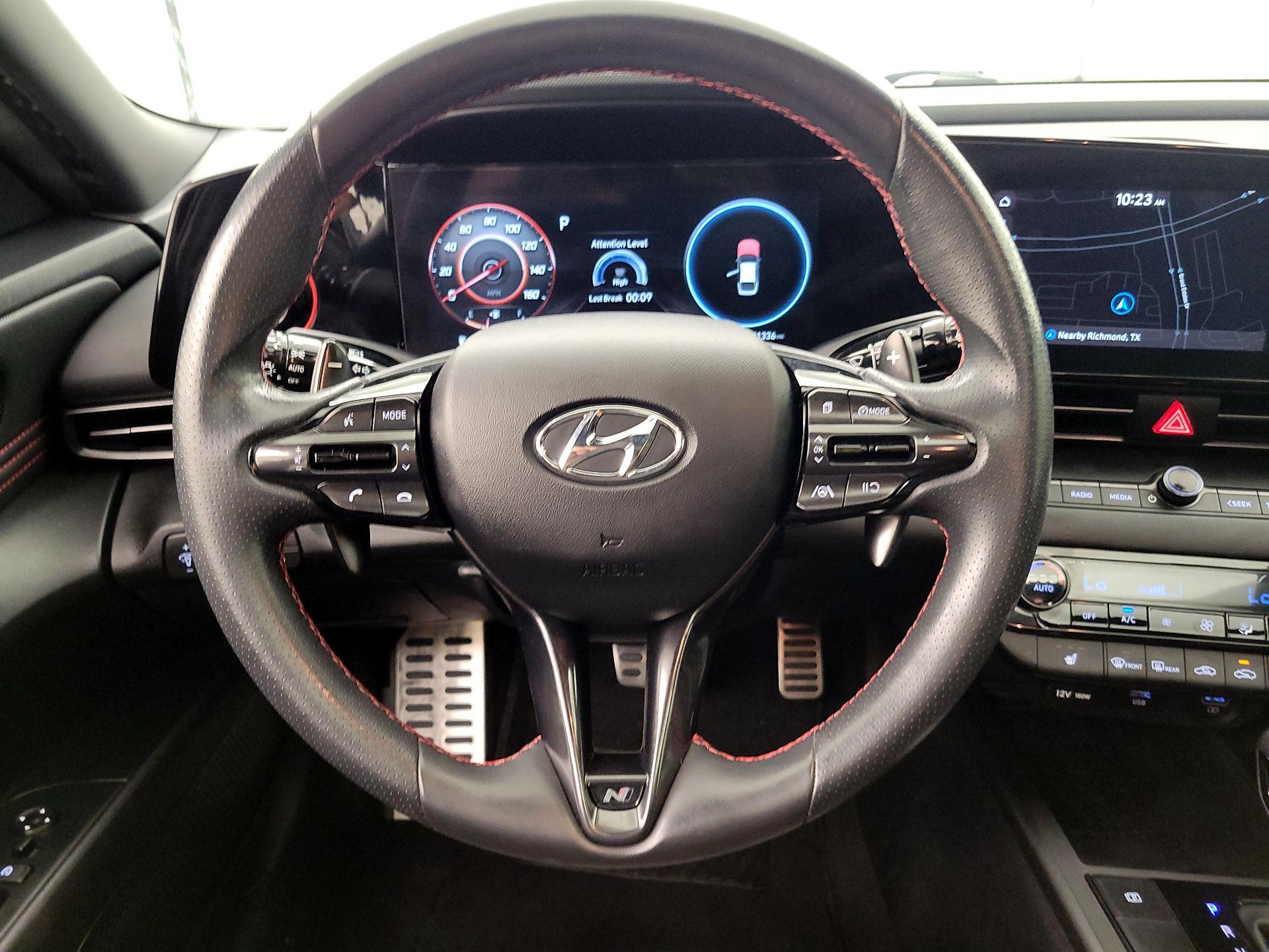 Thumbnail: 2023 Hyundai Elantra - 10