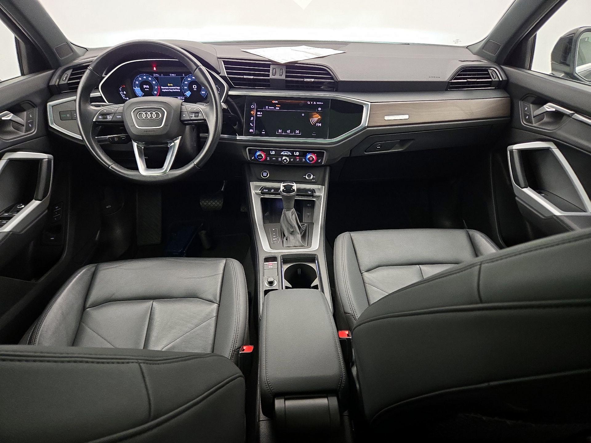 Thumbnail: 2024 Audi Q3 - 9