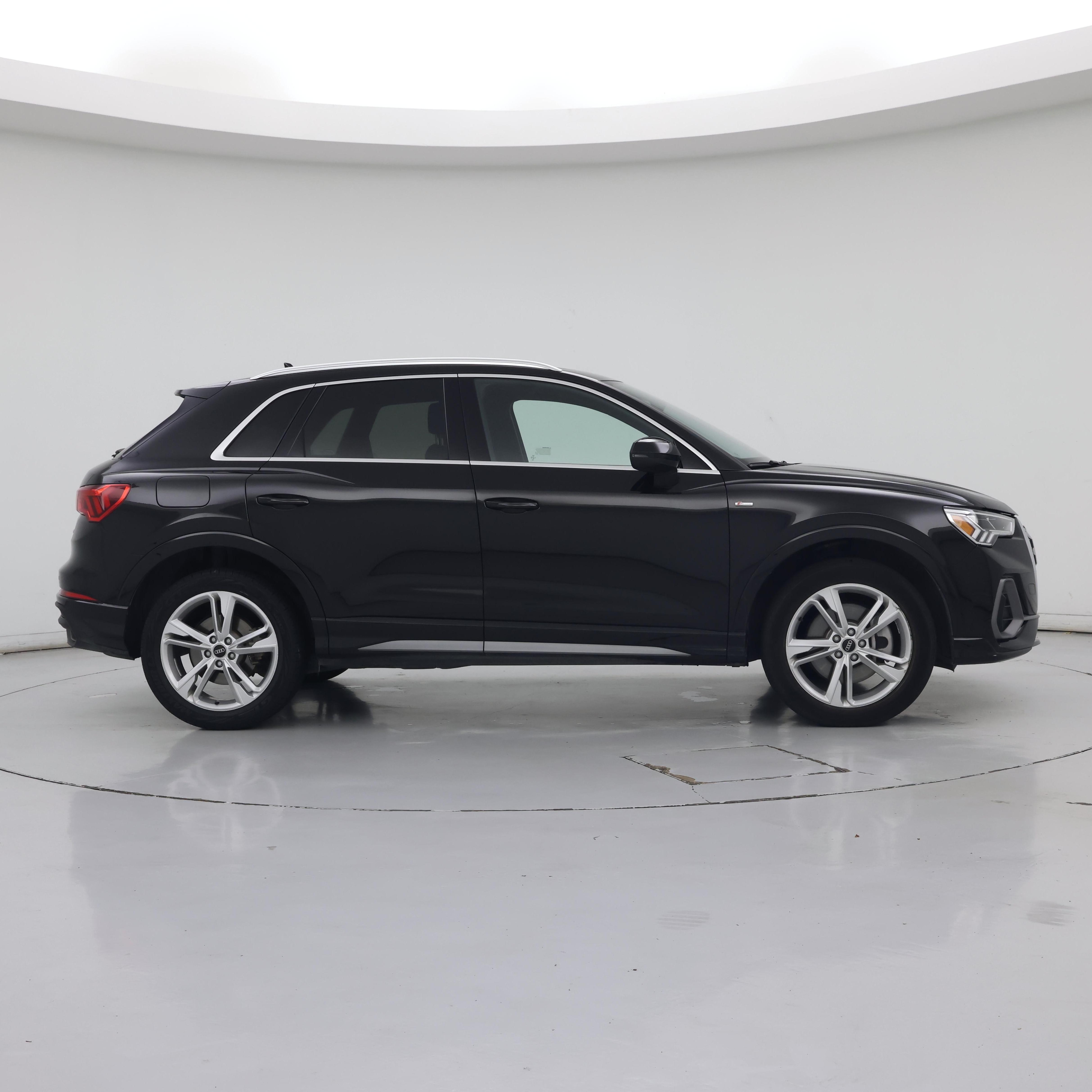 Thumbnail: 2024 Audi Q3 - 7