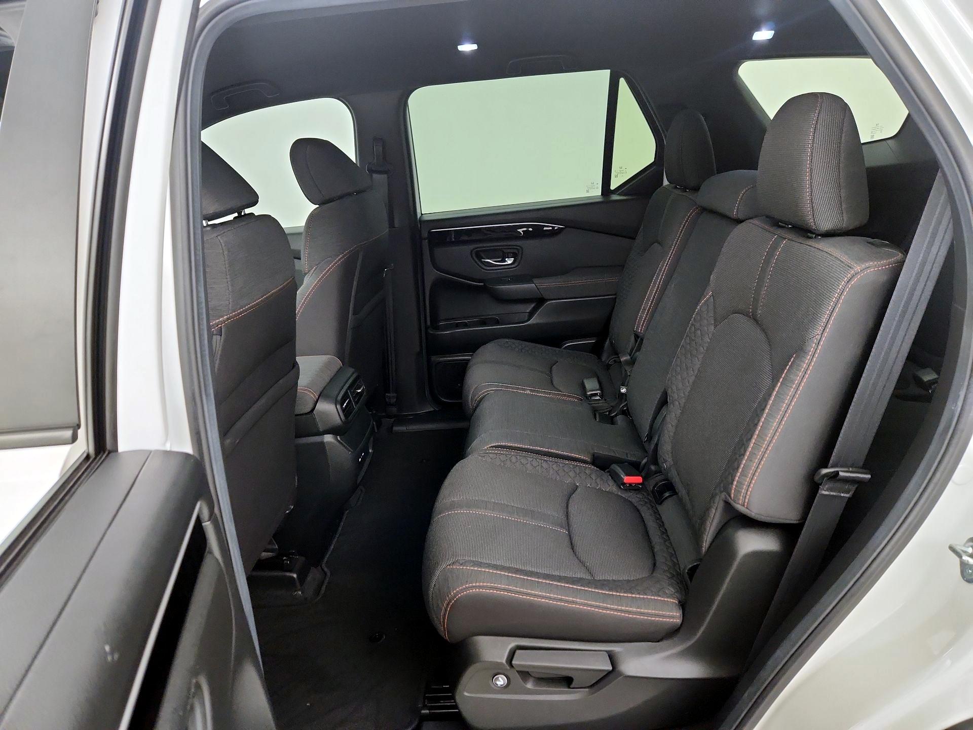 Thumbnail: 2025 Honda Pilot - 19