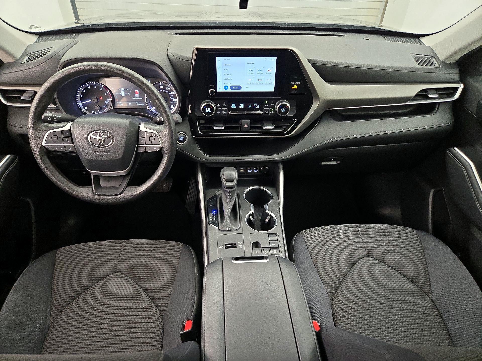 Thumbnail: 2023 Toyota Highlander - 9