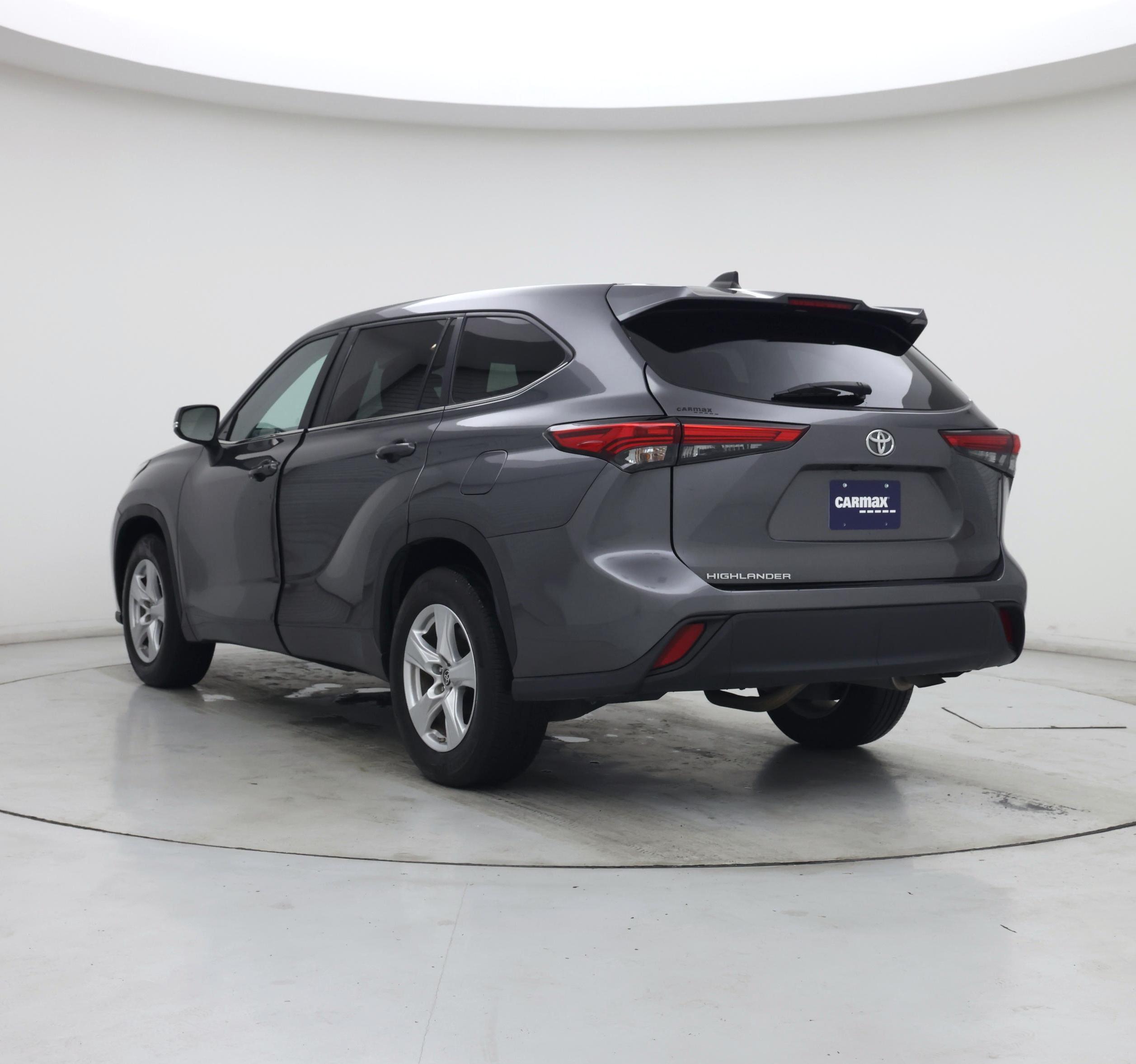 Thumbnail: 2023 Toyota Highlander - 2