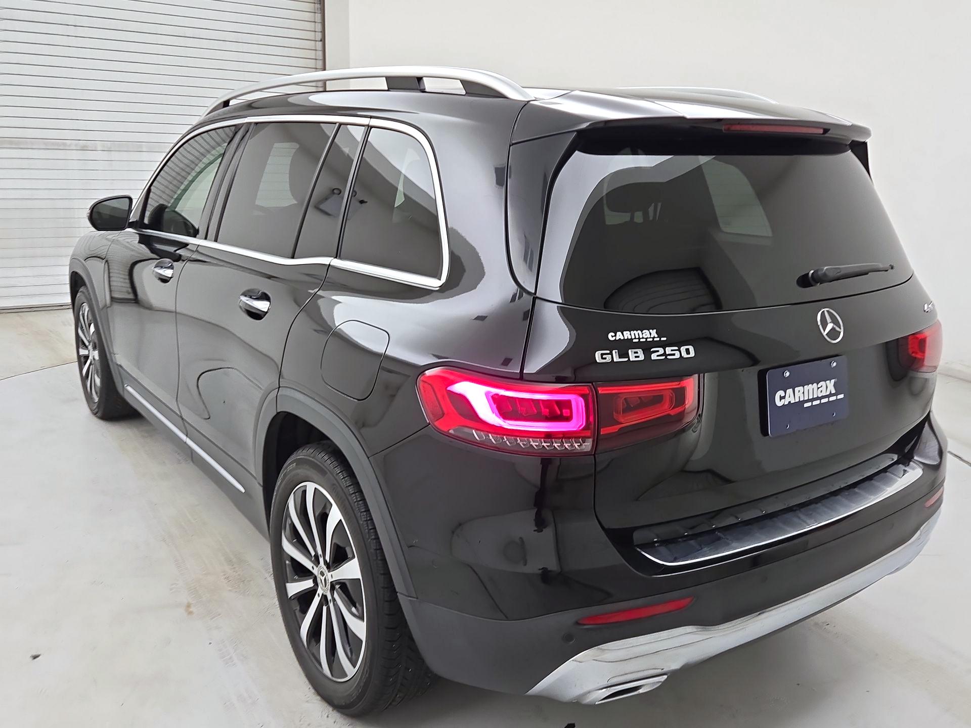 Thumbnail: 2023 Mercedes-Benz GLB - 7
