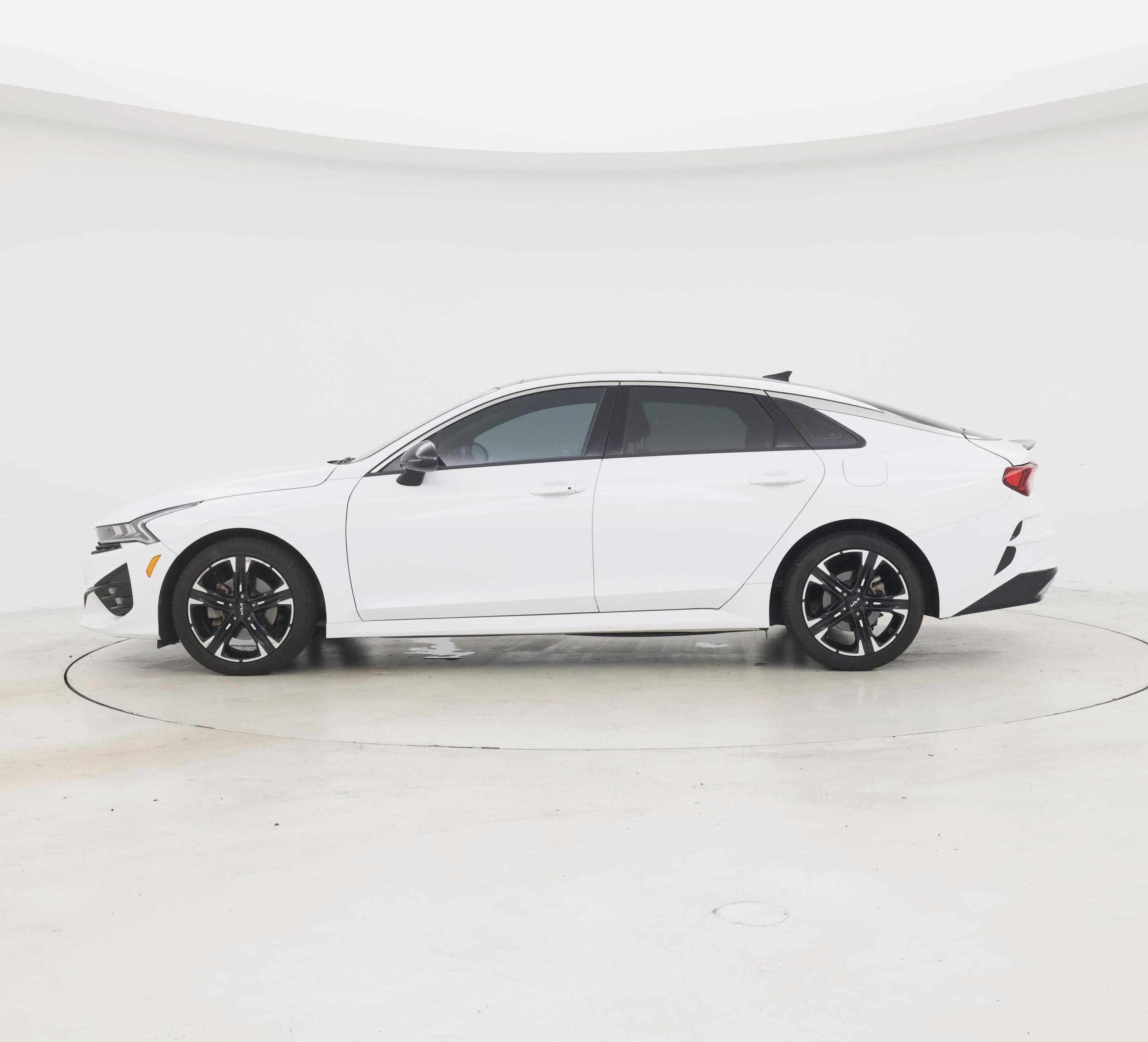 Thumbnail: 2023 Kia K5 - 3