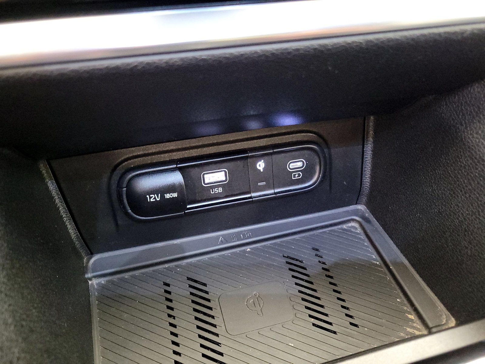 2024 Kia Sportage SX - Photo 20